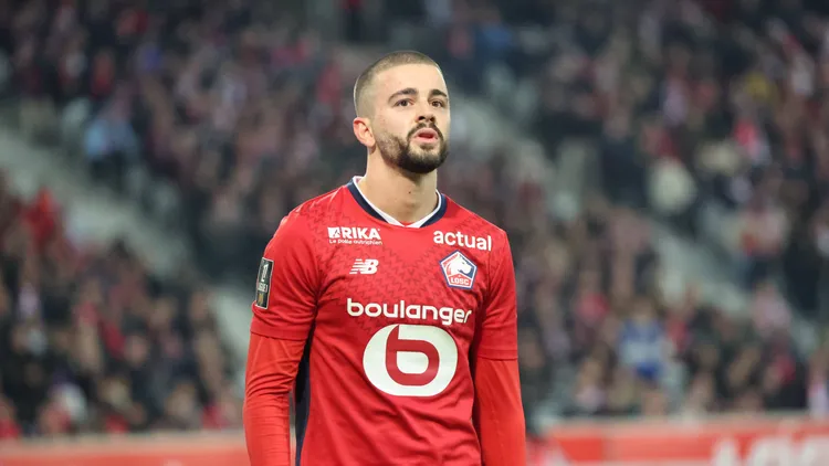 /images/f/o/o/football-losc-lille-vs-stade-brestois-29-ligue-1-06-12-2024-edon-zhegrova-losc-lille-lors-du-match-losc-lille-vs-stade-brestois-29-ligue-1-decathlon-arena-stade-pierre-mauroy-le-6-d-cembre-2024-copyright-xxjpg_1757601983335.jpg