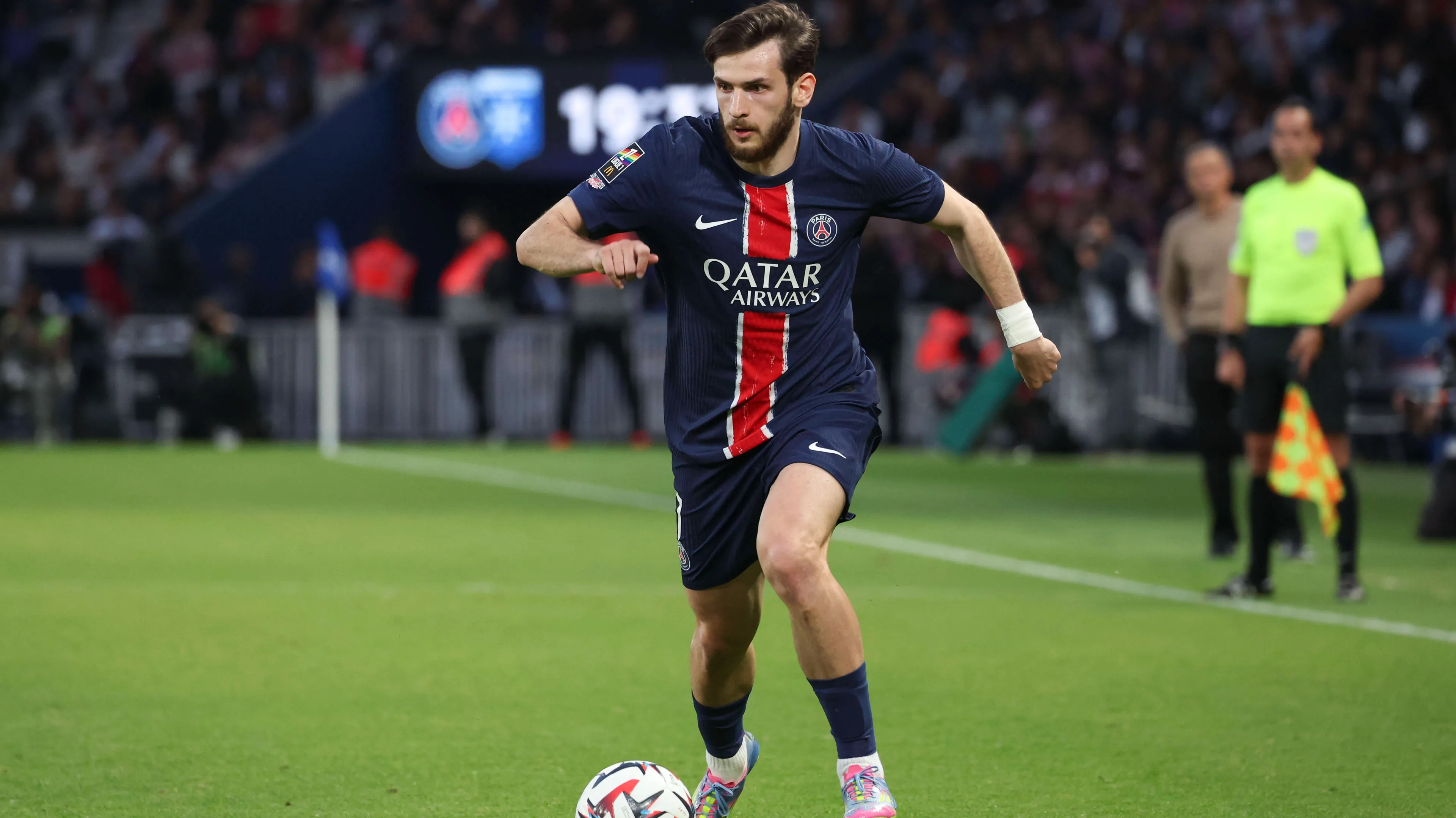 Copertina di FOOTBALL Paris Saint Germain Vs AJ Auxerre Ligue 1 17 05 2025 Khvicha Kvaratskhelia PSG ParisFrance Copyright xMichtofx