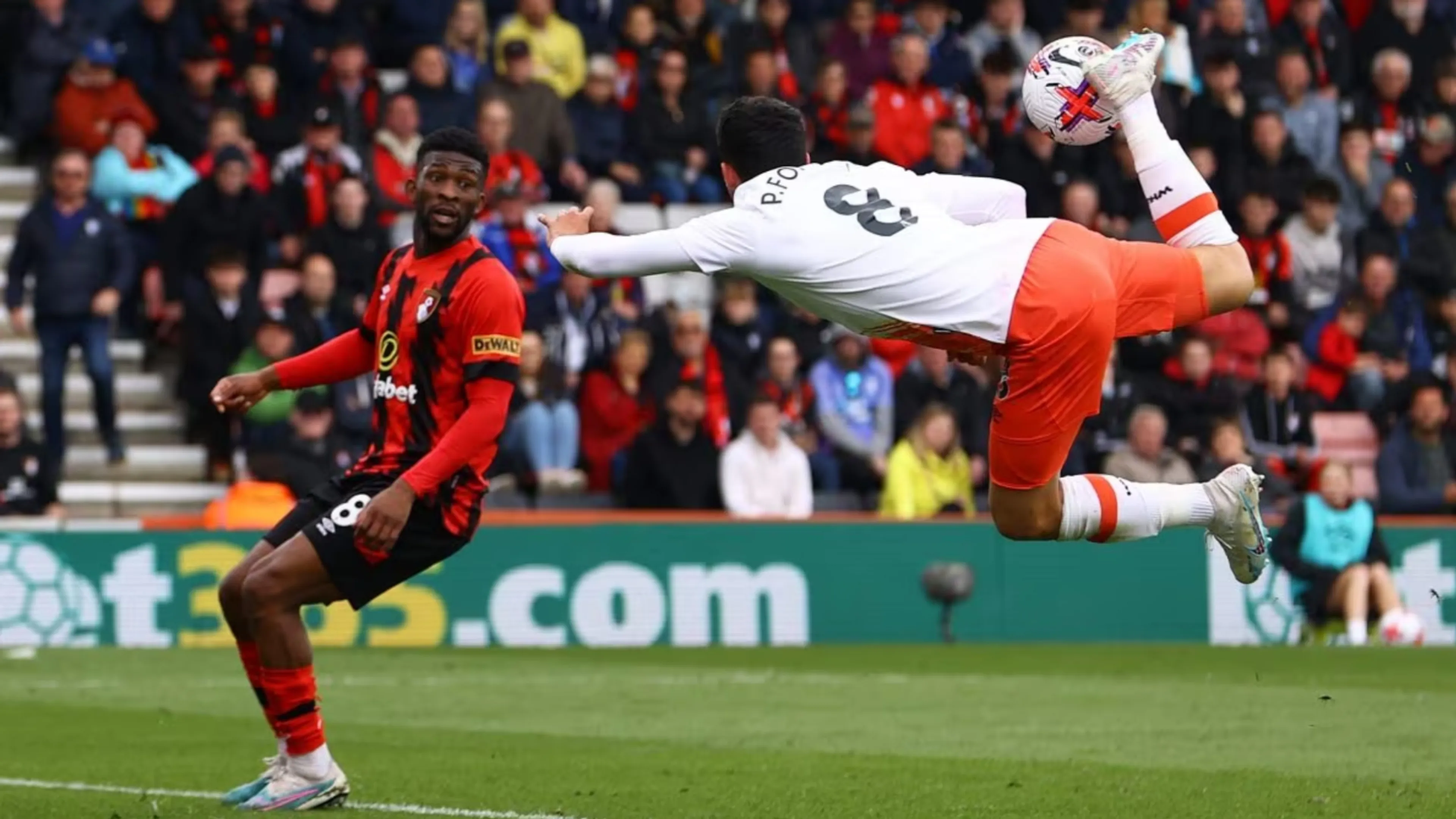Copertina di Che gol di Pablo Fornals: il giocatore del West Ham segna di scorpione (VIDEO)