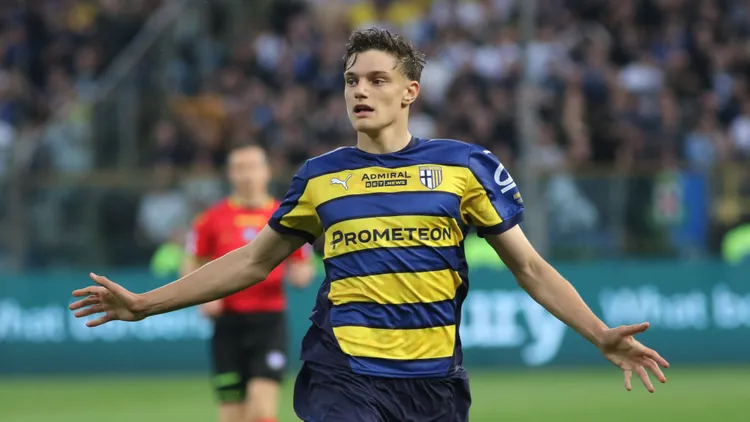 /images/f/o/t/foto-ipp-albano-angilletta-parma-05-04-2025-calcio-campionato-di-serie-a-2024-2025-parma-inter-nella-foto-giovanni-leoni-italy-photo-press-world-copyright-italy-italy-copyright-xr4924italyphotopressxjpg_1754419137324.jpg