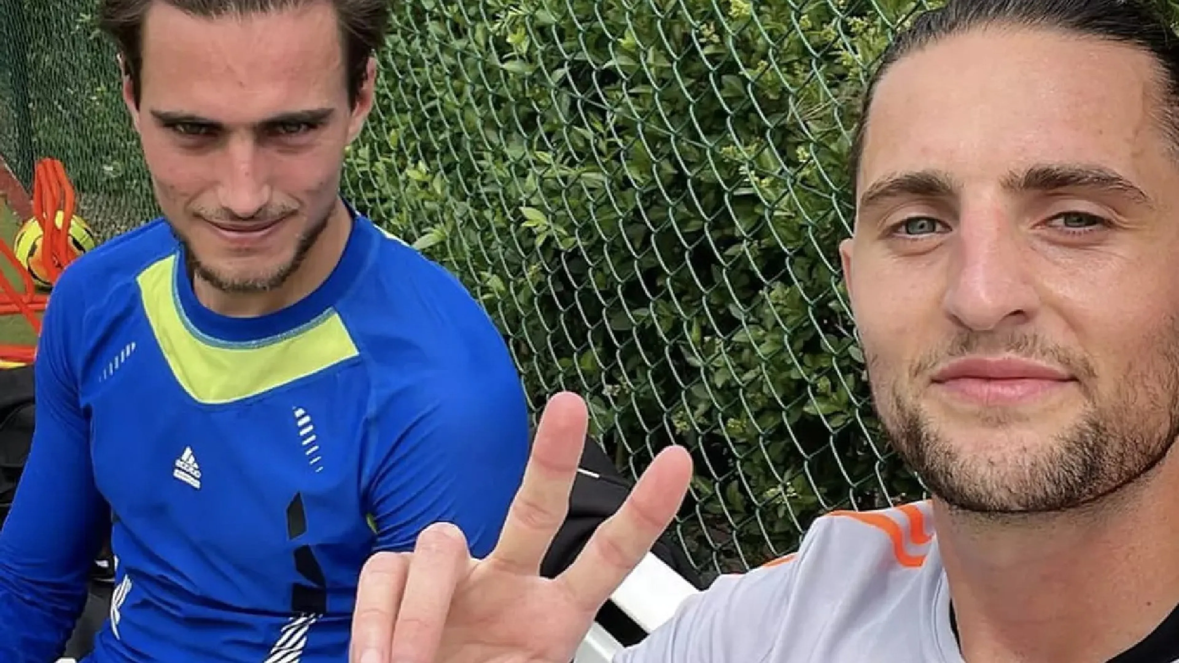 Copertina di Juve-Napoli, il fratello di Rabiot al vetriolo: "Vergognatevi"