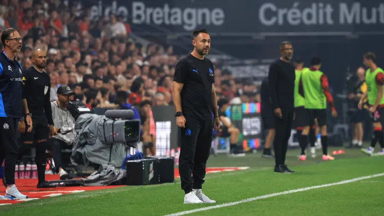 /images/f/r/a/france-ligue-1-mcdonald-stade-rennais-vs-olympique-de-marseille-15-08-2025-france-rennes-august-15-roberto-de-zerbi-head-coach-of-marseille-during-the-ligue-1-mcdonald-football-match-between-stade-rennais-and-olympique-de-marseille-on-august-15-2025-at-roazhon-park-in-rennes-france-photo-by-manuel-blondeau-aoppress-rennes-roazhon-park-brittany-france-copyright-x-manuelxblondeau-aoppressx-aop20250815-0128jpg_1755587495818.jpg