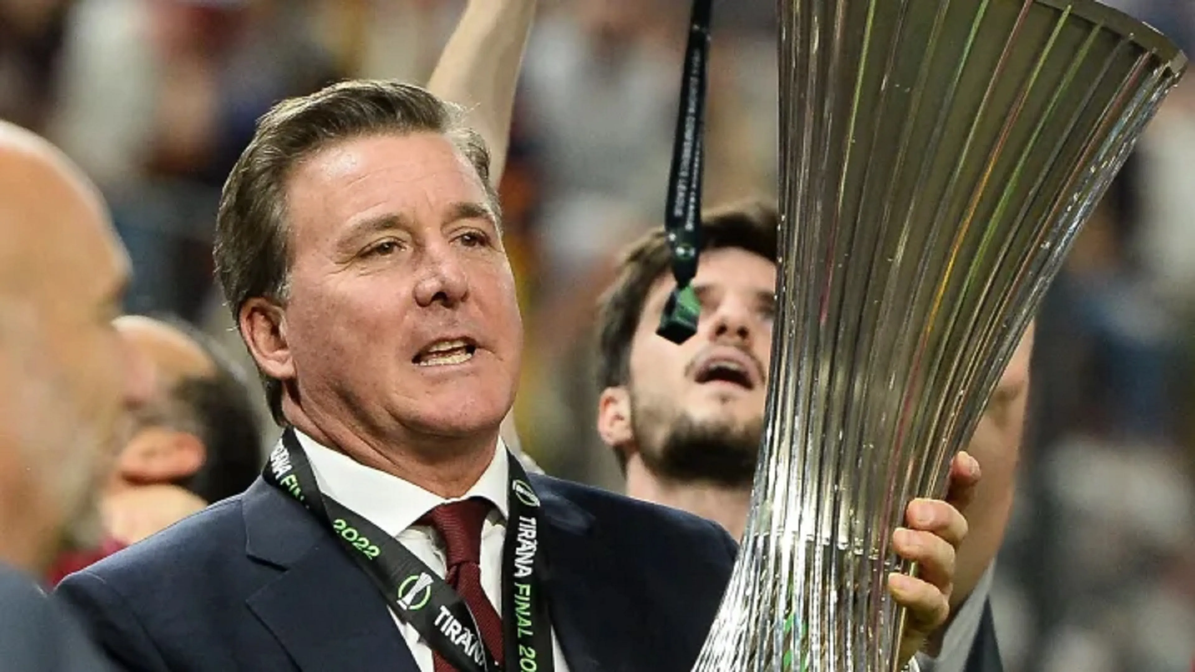 Copertina di “Tradiscono Mourinho”, Zazzaroni accusa i Friedkin