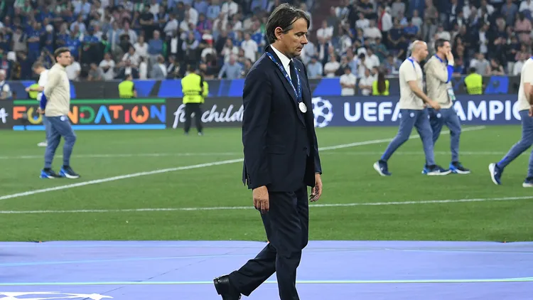/images/f/u/b/fuball-champions-league-finale-paris-saint-germain-inter-mailand-am-31052025-in-der-fuball-arena-mnchen-in-mnchen-simone-inzaghi-trainer-cheftrainer-mailand-enttuscht-nach-dem-spielende-soccer-champions-league-final-paris-saint-germain-inter-milan-on-31-05-2025-at-the-fuball-arena-mnchen-in-munich-simone-inzaghi-coach-head-coach-milan-disappointed-after-the-end-of-the-match-xrxjpg_1750162878234.jpg