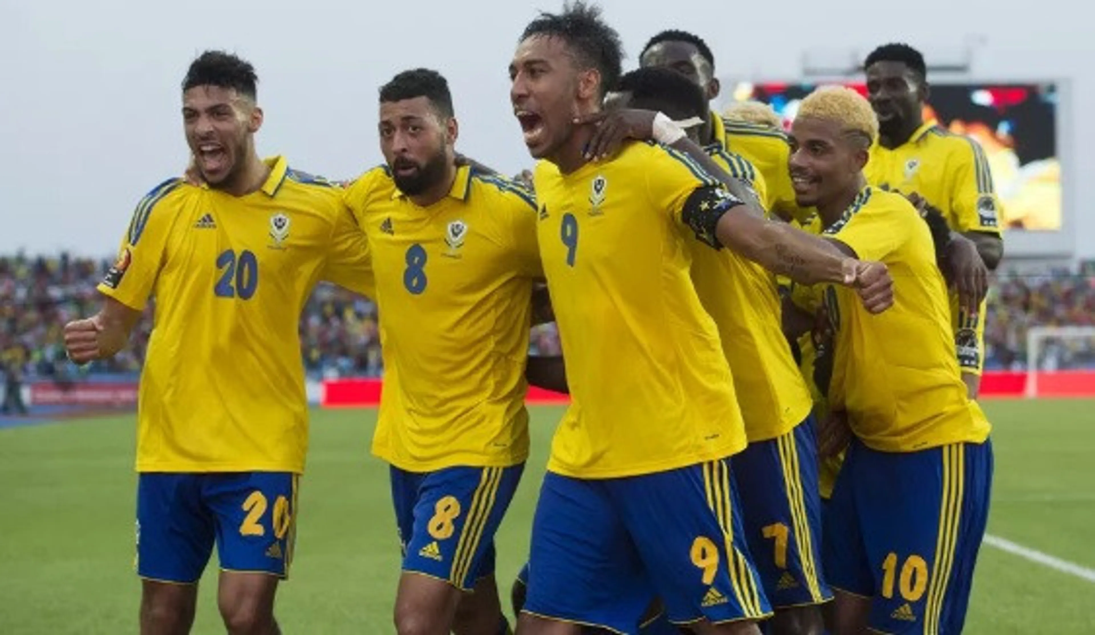 Copertina di “Su quel coso non salgo” Aubameyang snobba l’aereo e molla il Gabon