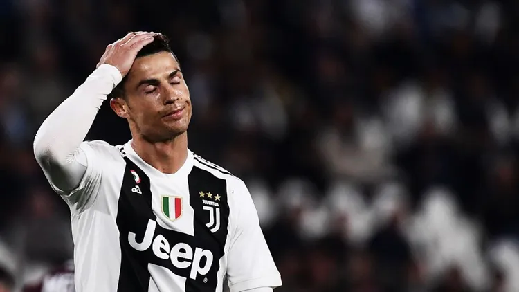 /images/g/a/f/gaffe-della-mamma-di-cristiano-ronaldo.jpg
