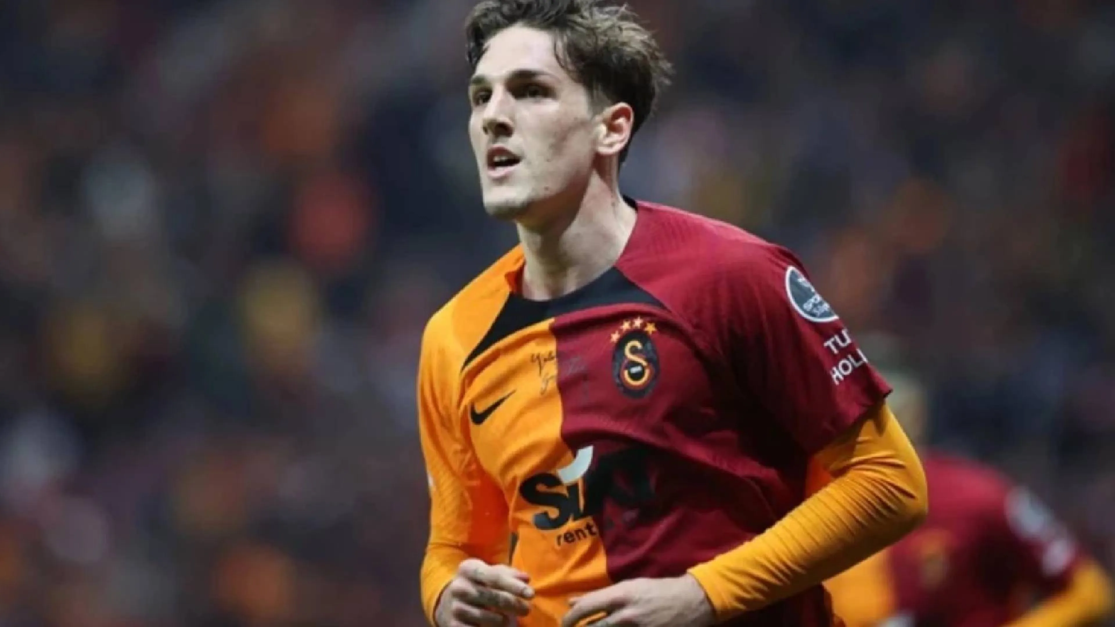 Copertina di Scherzi e abbracci in casa Galatasaray, ma tutti snobbano Zaniolo (VIDEO)