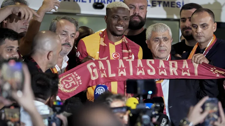 /images/g/a/l/galatasaray-s-nigerian-player-victor-osimhen-arrives-in-istanbul-istanbul-turkiye-july-30-nigerian-footballer-victor-osimhen-whose-transfer-talks-with-galatasaray-have-begun-arrives-at-ataturk-airports-general-aviation-terminal-by-private-jet-where-club-officials-and-numerous-fans-welcome-the-26-year-old-player-in-istanbul-turkiye-on-july-30-2025-arife-karakum-anadolu-istanbul-turkey-editorial-use-only-please-get-in-touch-for-any-other-usage-copyright-x2025xanadoluxarifexkarakumxjpg_1754570452647.jpg