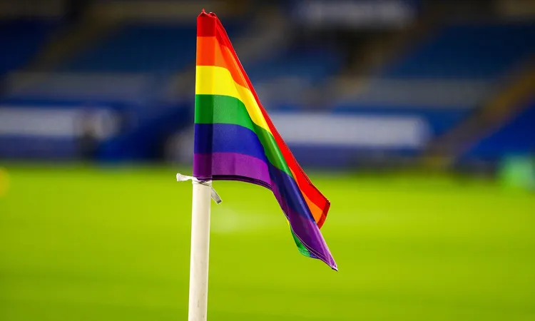 /images/g/a/y/gay-footballer.jpg