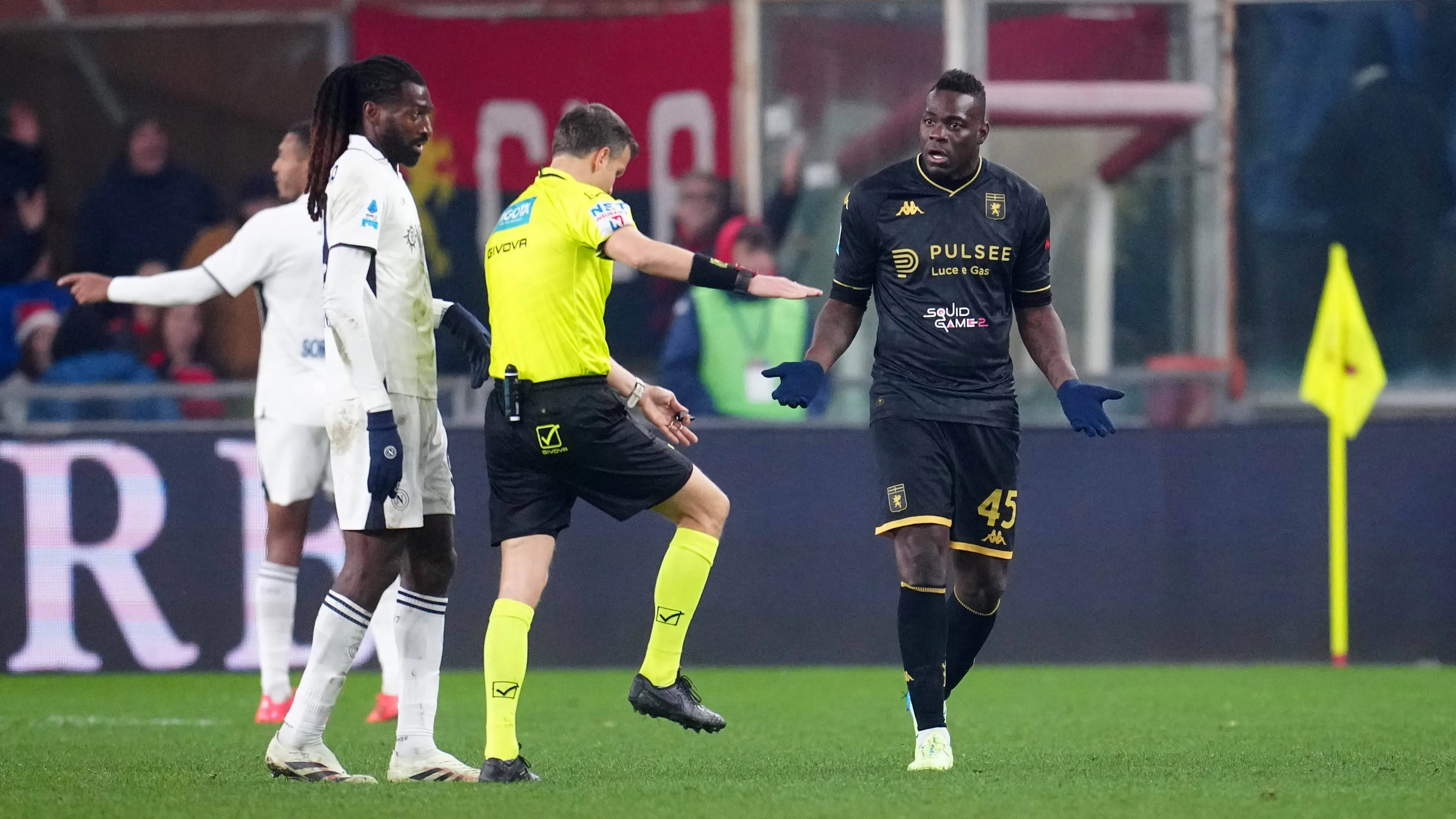Balotelli, una sola offerta sul tavolo: l'attaccante ha tempo fino al 3 agosto per decidere