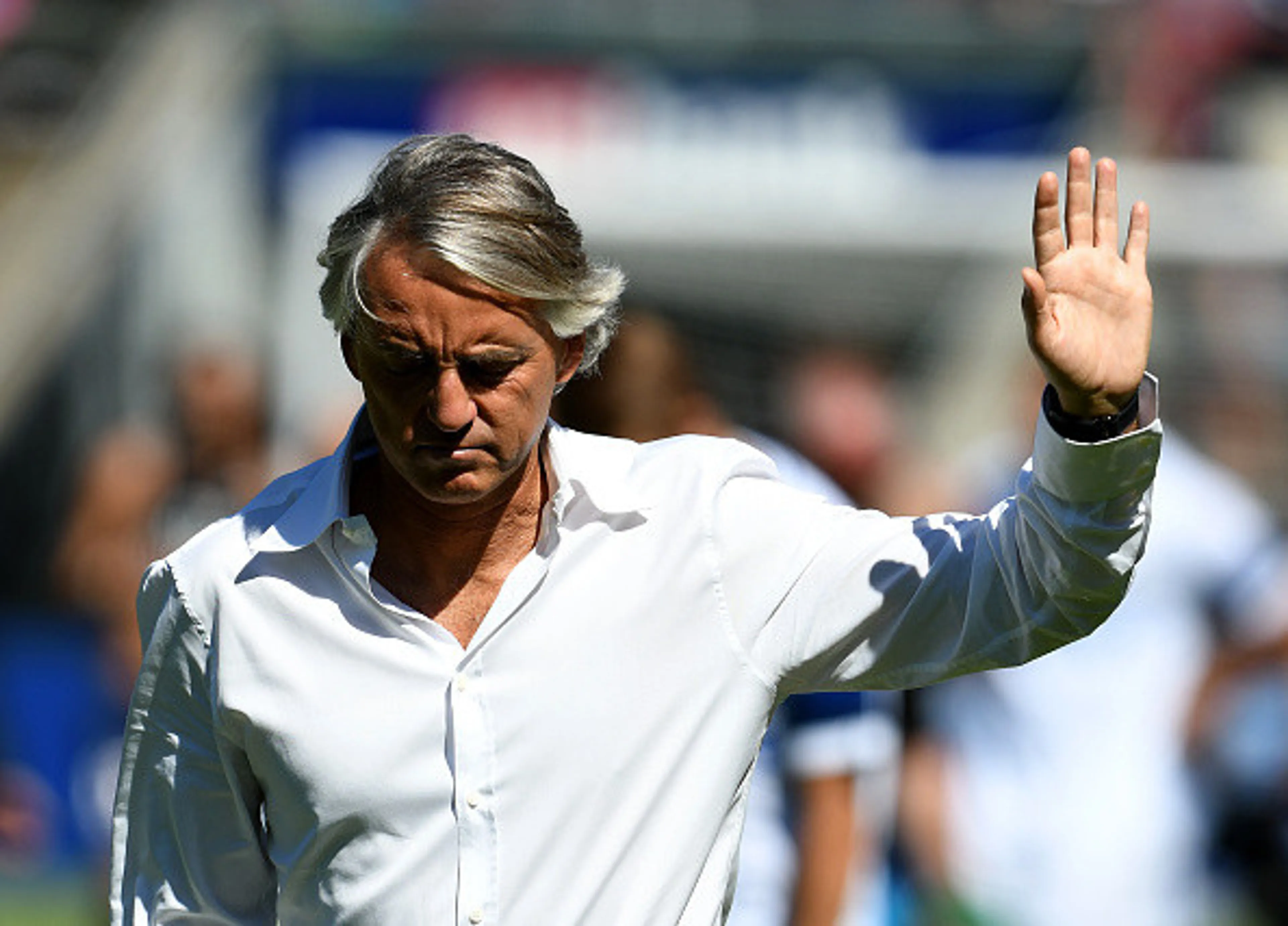 Copertina di Mancini, adesso anche basta