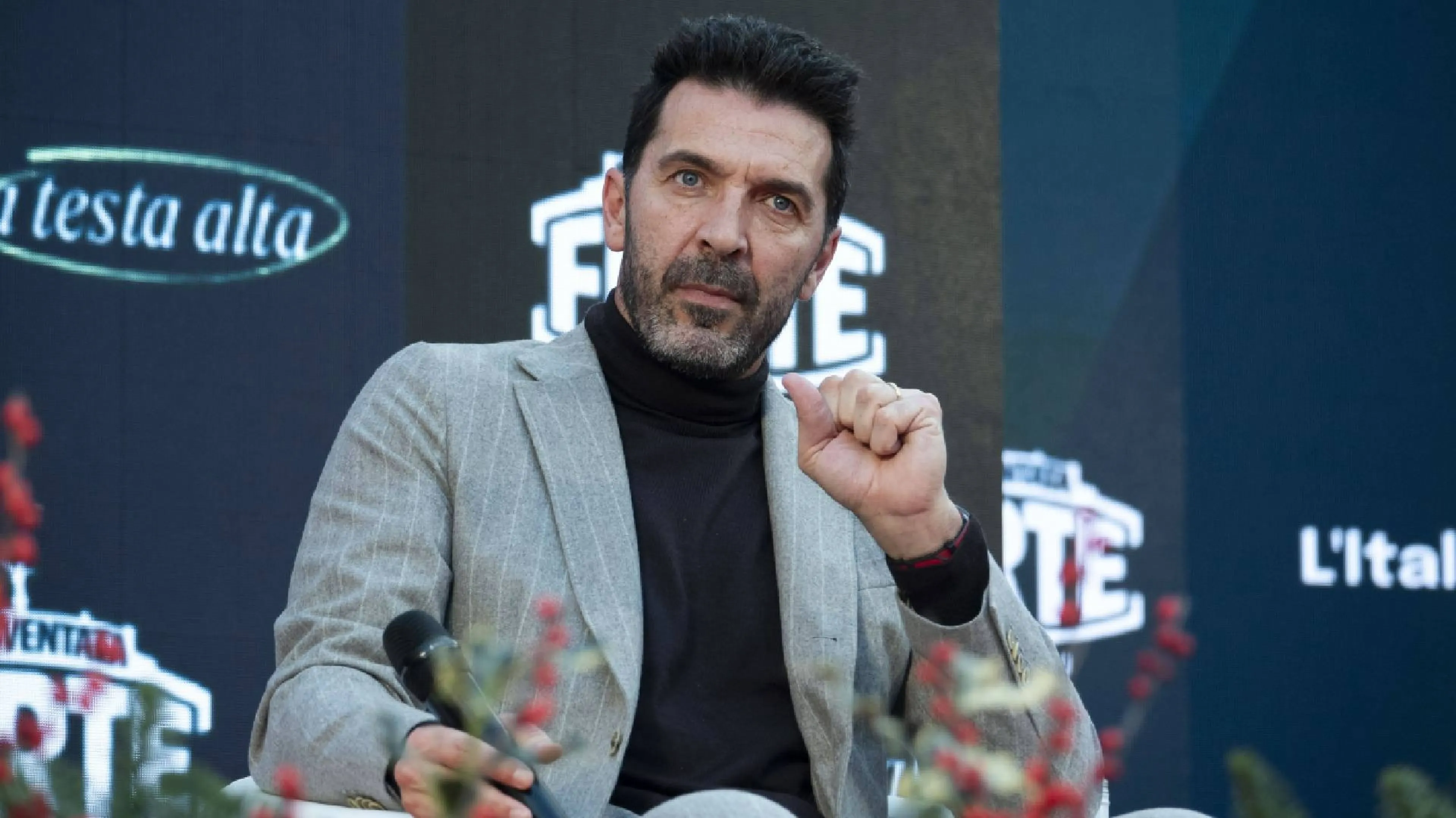 Juventus, quanto sostegno per Elkann: non solo Platini, anche Buffon