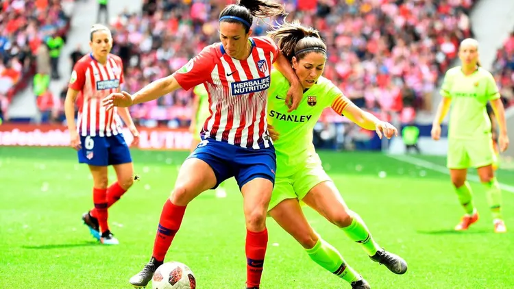 /images/g/i/o/giornalista-spagnolo-contro-il-calcio-femminile.jpg