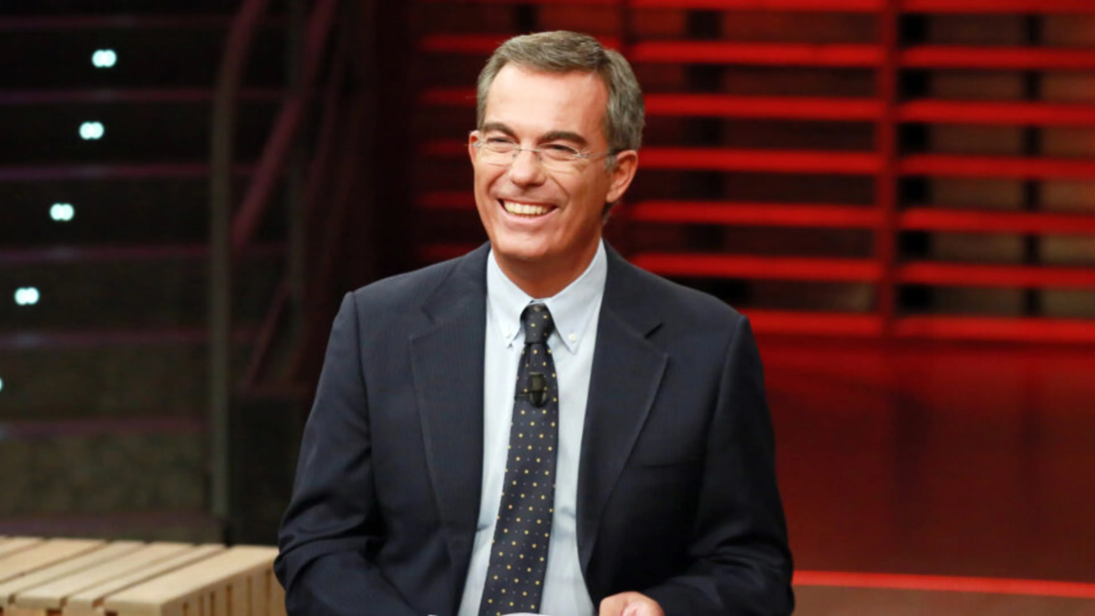 Copertina di Giovanni Floris pronto a entrare nel mondo del calcio: "Ho un sogno"