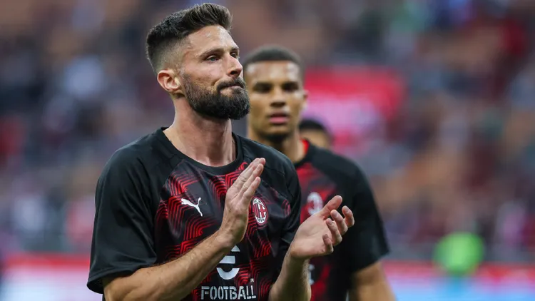 /images/g/i/r/giroud-addio-milan.jpg