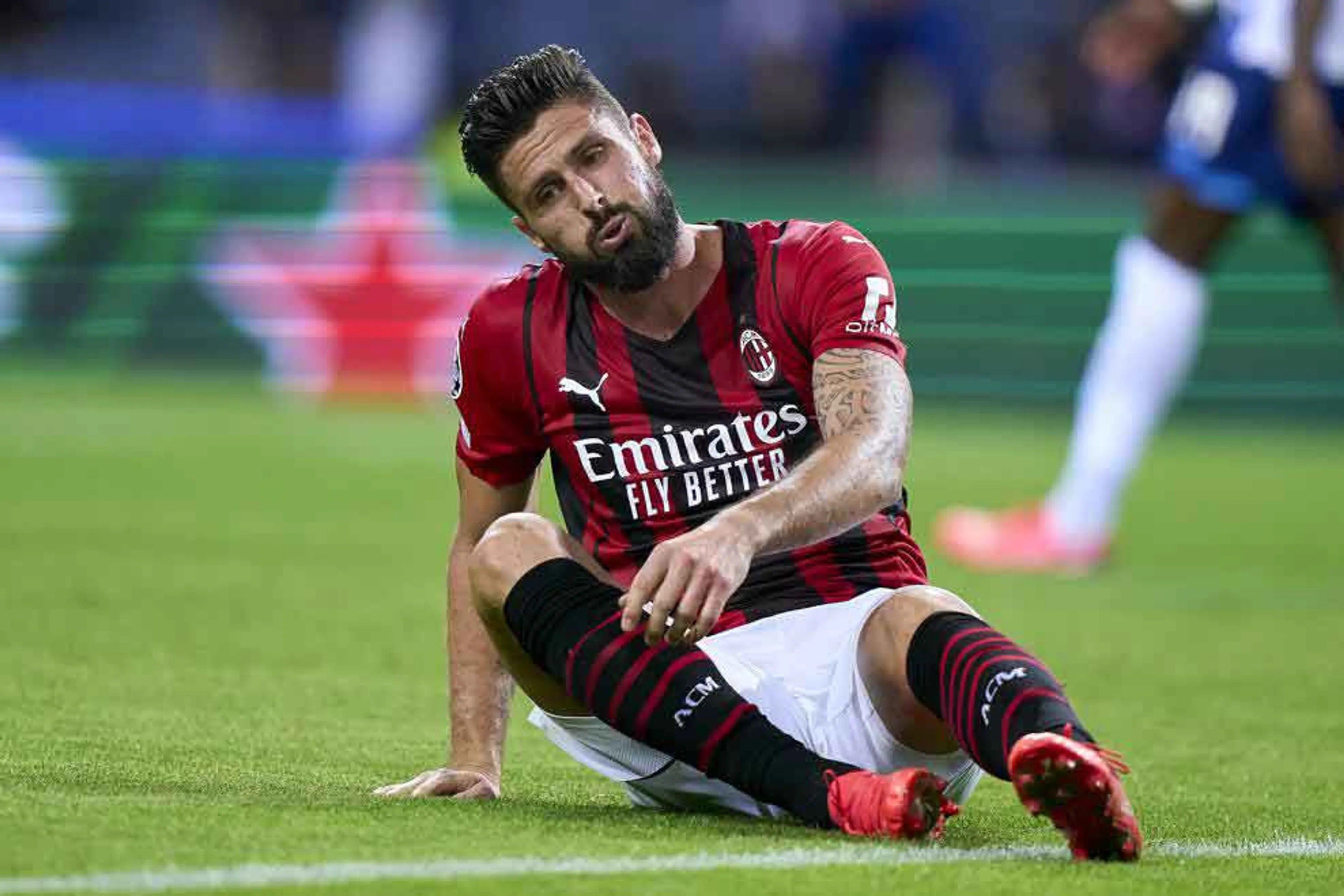 Copertina di Giroud spiega i tanti stop e avverte: “Ho una malattia neuromuscolare. Ambientamento in Italia? Facilitato da mia nonna”