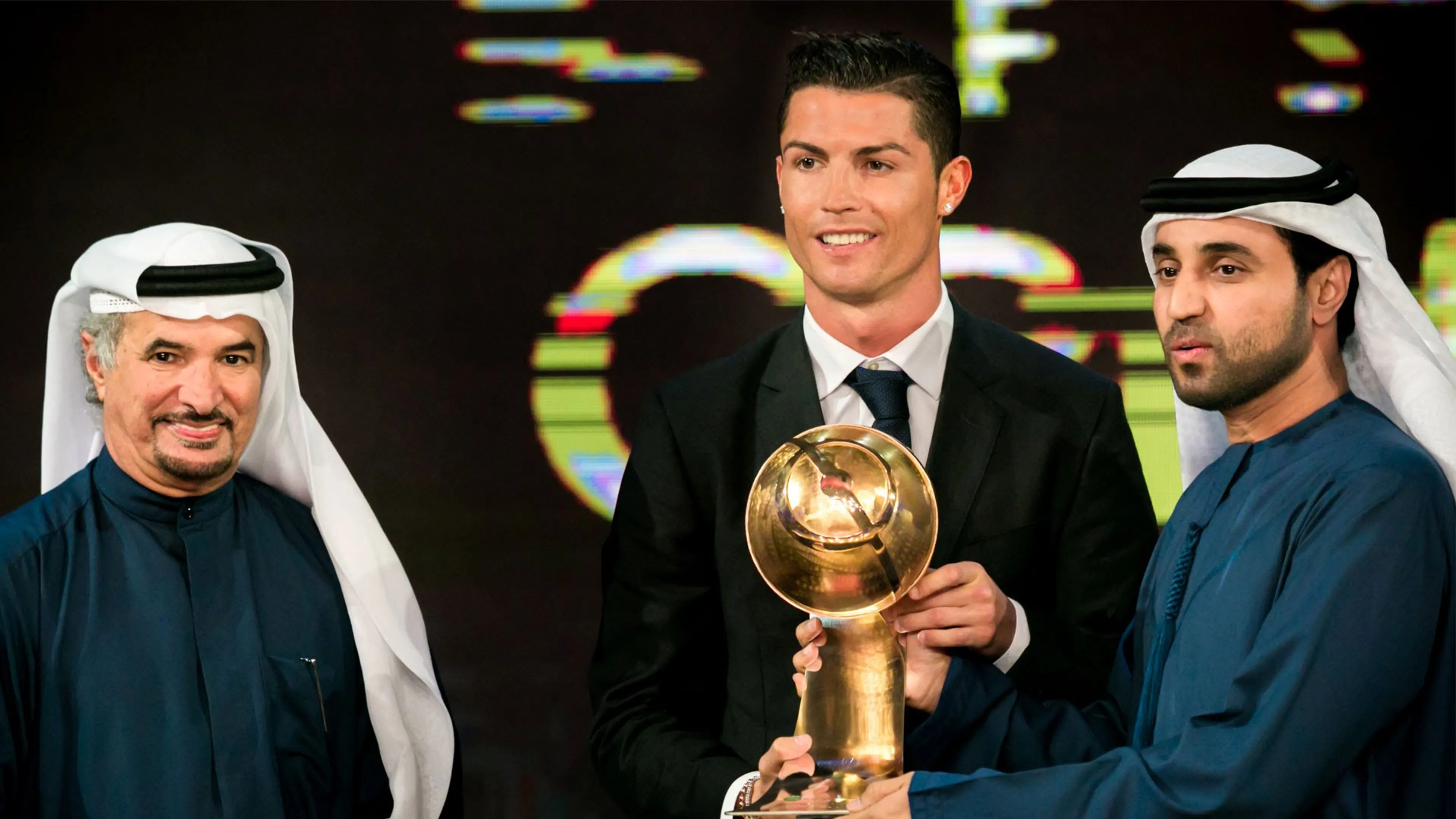 Copertina di Globe Soccer Awards 2018 – CR7 premiato dichiara: “Voglio vincere con la Juve”