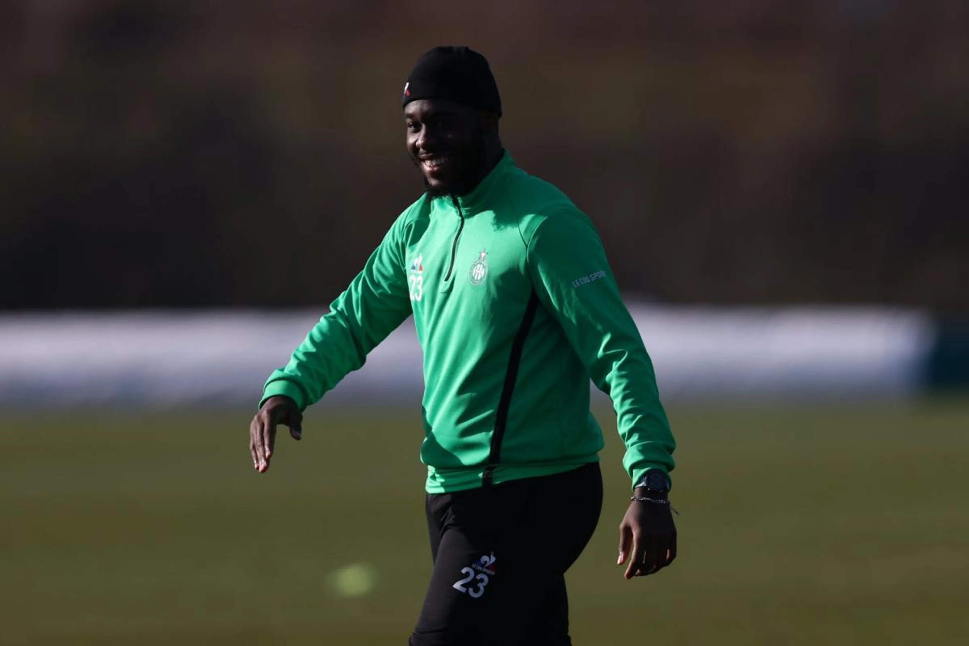 Copertina di Gnagnon arriva al Saint-Etienne, ma è in sovrappeso: compagno di squadra lo scambia per una guardia 