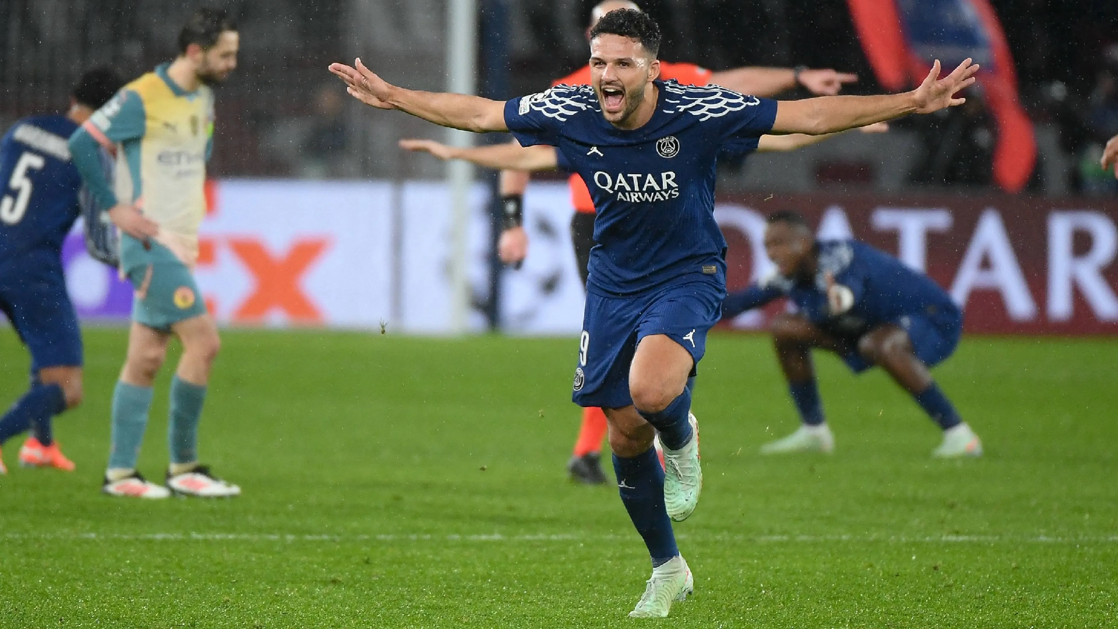 Chi è lo "stregone" Goncalo Ramos, l'attaccante che Jorge Mendes ha offerto alla Juventus (e che panchinò Ronaldo)