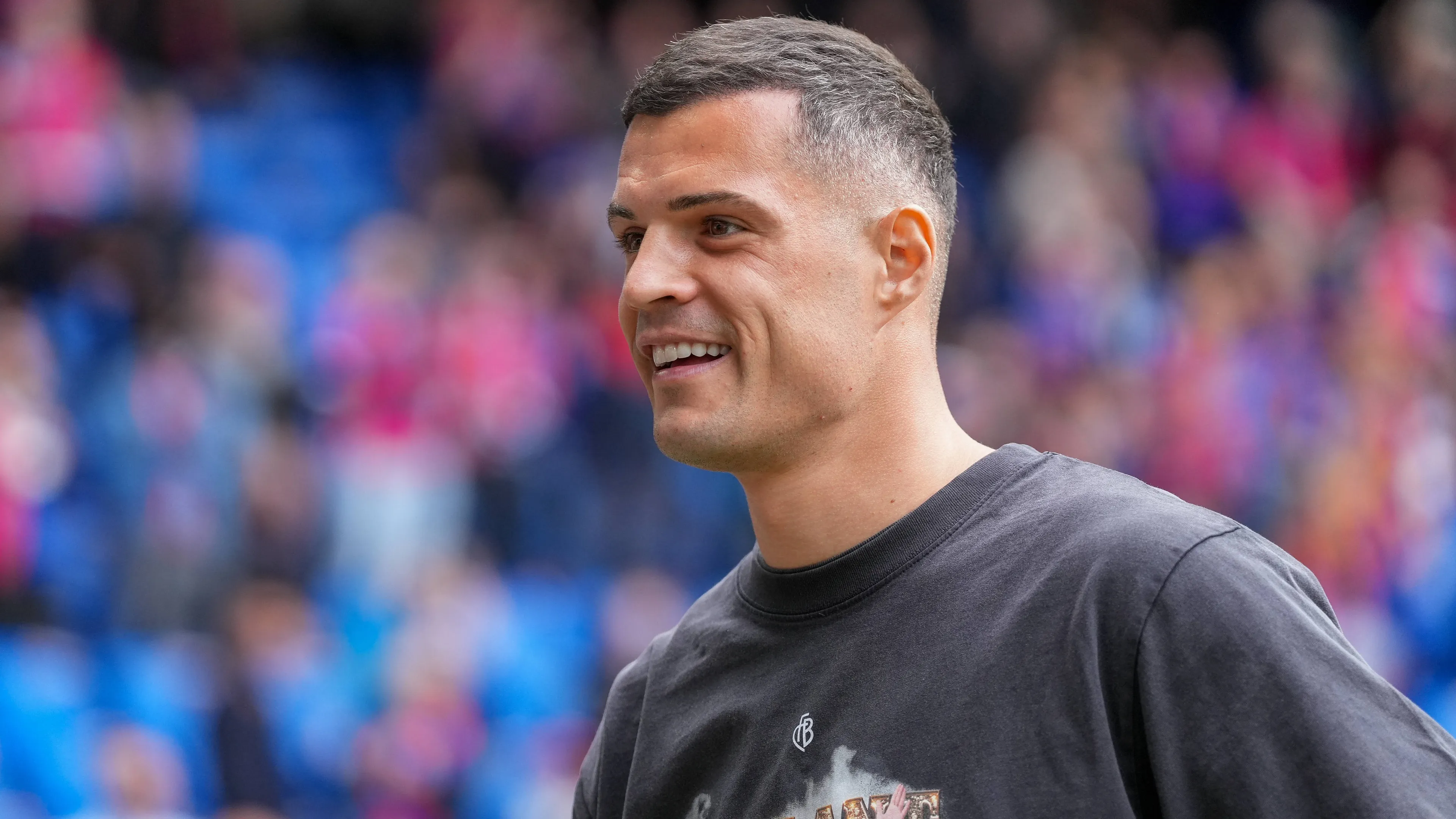 Granit Xhaka in maglia Bayer Leverkusen