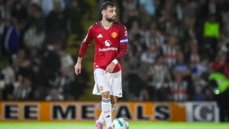 /images/g/r/i/grimsby-town-fc-v-manchester-united-manu-fc-carabao-cup-2nd-round-manchester-united-midfielder-bruno-fernandes-8-in-action-during-the-grimsby-town-fc-v-manchester-united-fc-carabao-cup-2nd-round-match-at-blundell-park-cleethorpes-england-united-kingdom-on-27-august-2025-credit-phil-duncan-every-second-media-editorial-use-only-all-images-are-copyright-every-second-media-limited-no-images-may-be-reproduced-without-prior-permission-all-rights-reserved-premier-league-and-football-league-images-are-subject-to-licensing-agreements-with-football-dataco-limited-see-https-wwwfootball-datacocom-copyright-ximago-everyxsecondxmediax-esm-1566-0060-philxduncanx-xeveryxsecondxmediaxjpg_1756481660667.jpg