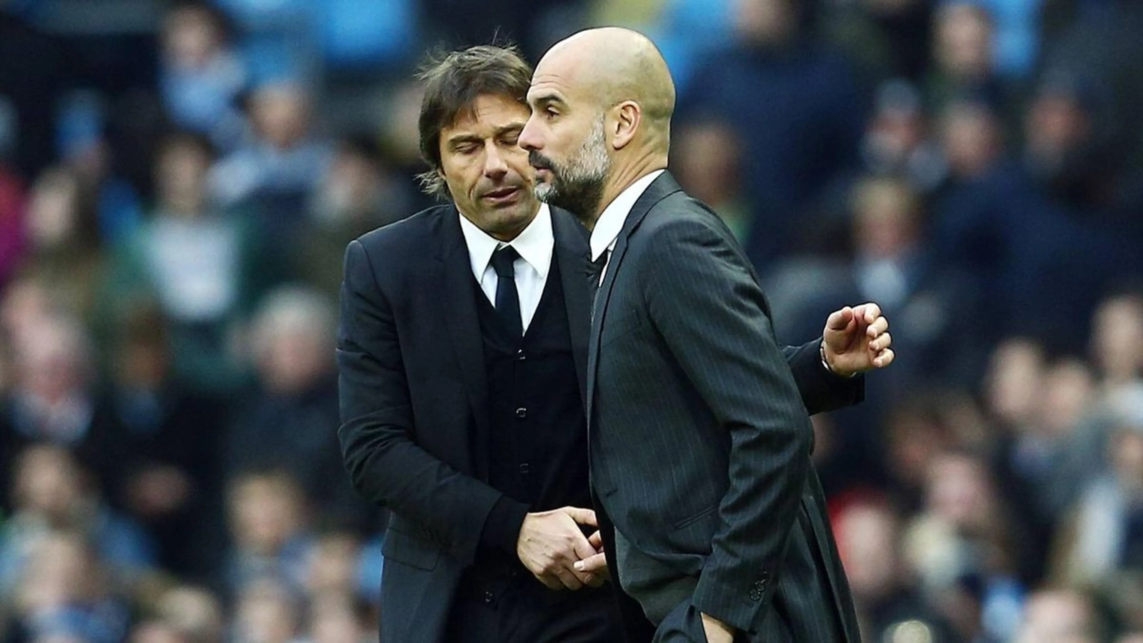 Copertina di Scintille Guardiola-Conte. Lo spagnolo: “Tottenham arroccato”. E l’italiano risponde con un video…