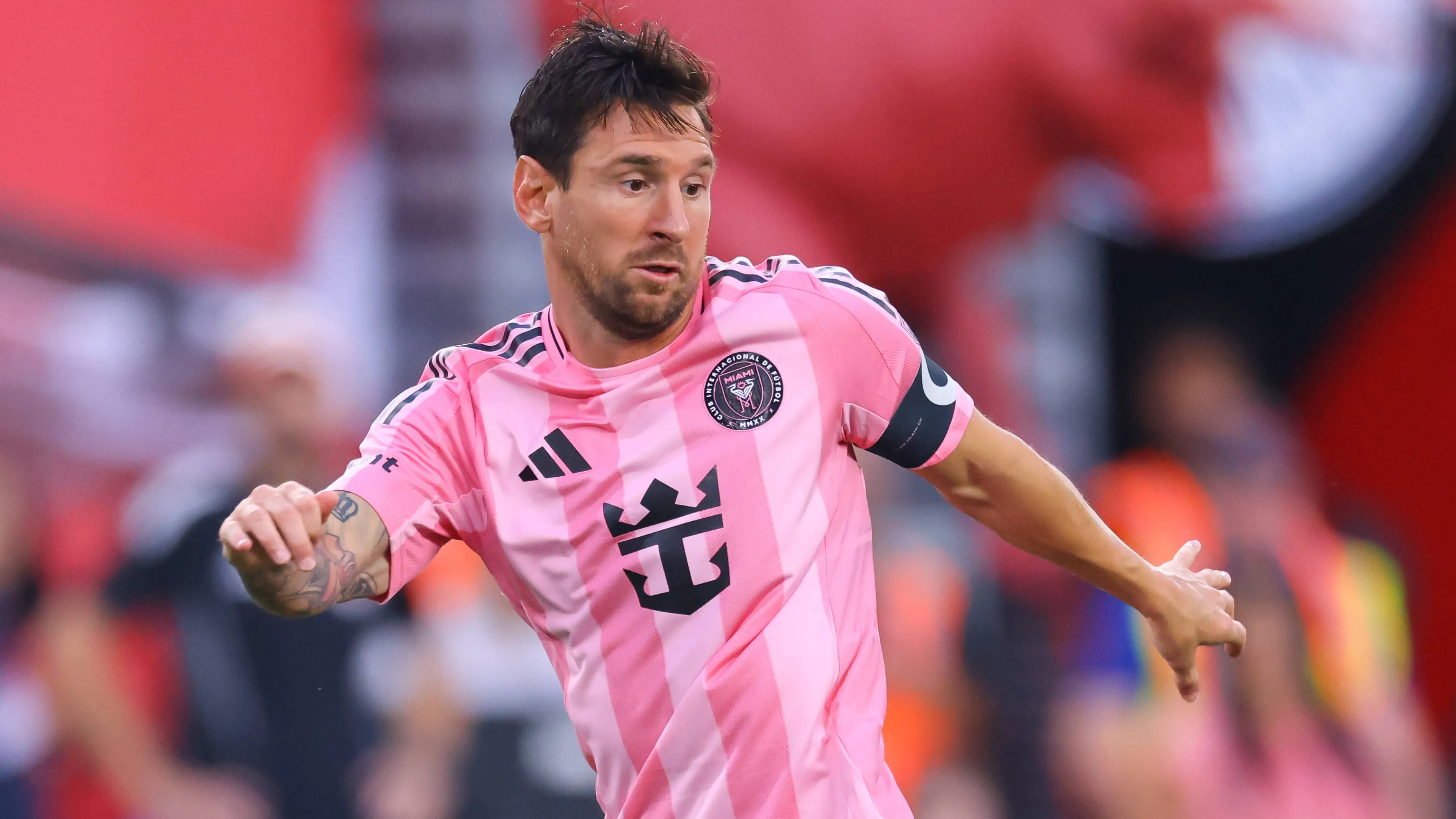 Messi esagerato: al polso il Rolex di Barbie! (FOTO)