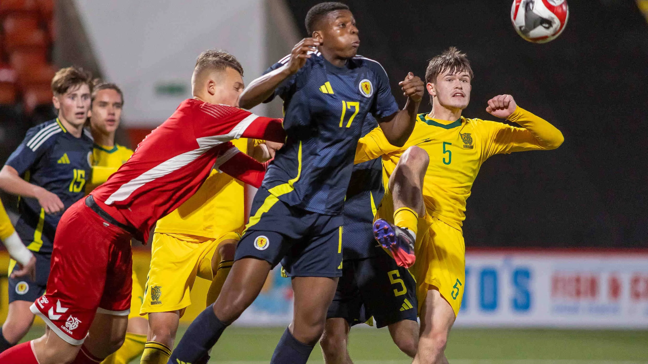 Adomavicius, portiere di 2 metri