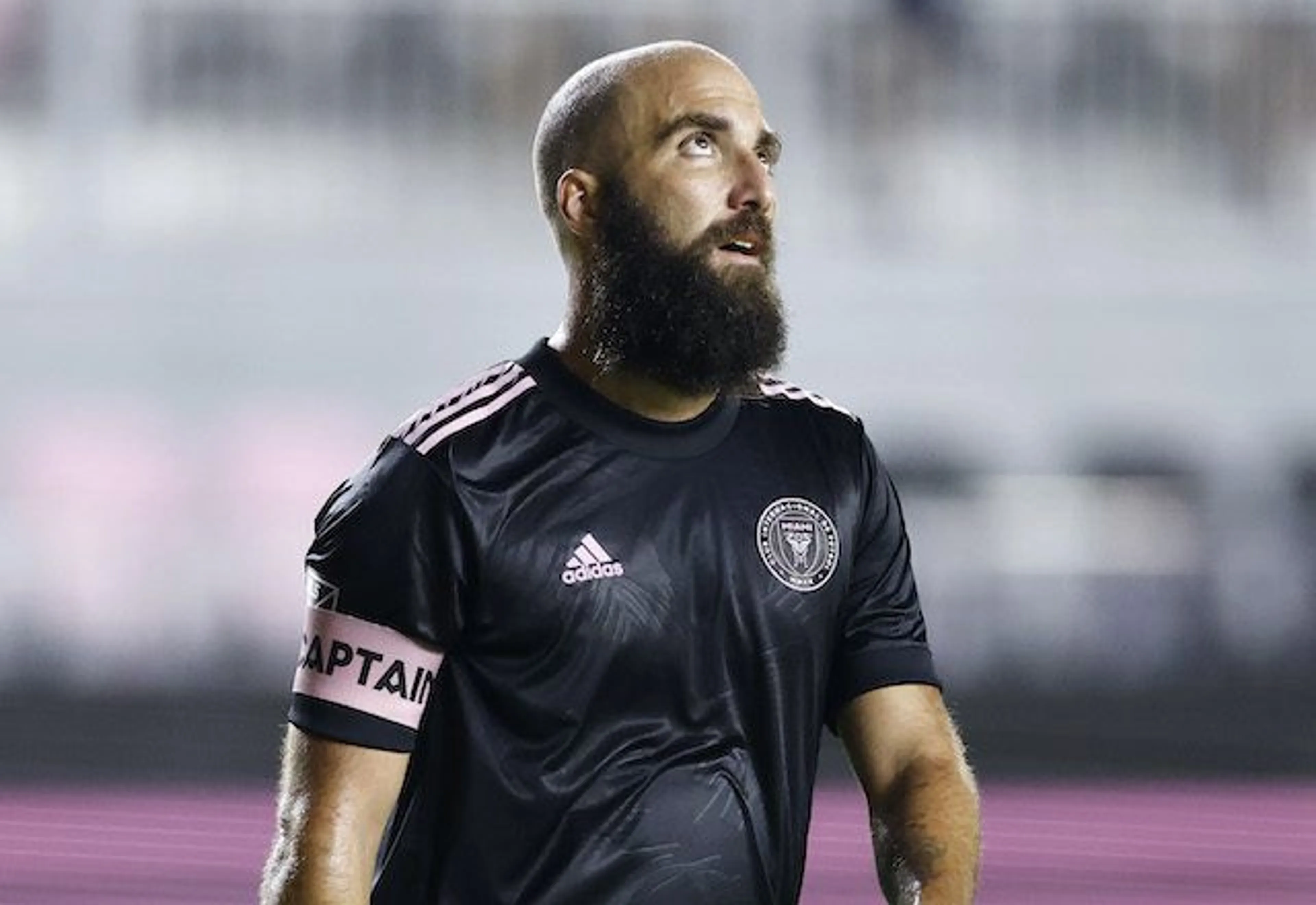 Copertina di Higuain: “A Miami ho ritrovato serenità, non volevo tornare alla Juve. Il calcio di oggi è una giungla”