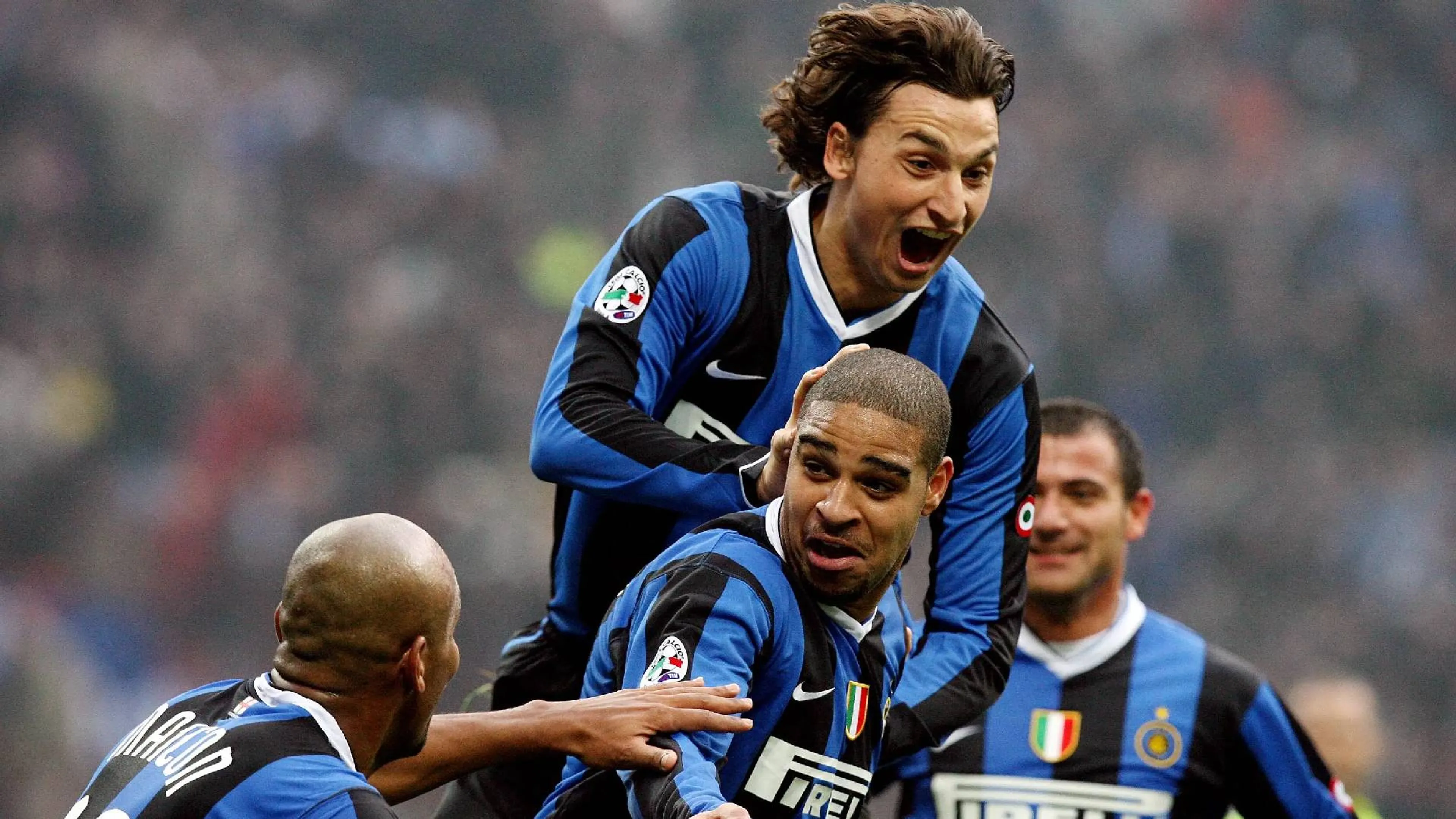 Copertina di Ibra, che elogi per Adriano: "Ho giocato con grandi campioni, ma lui era un animale"
