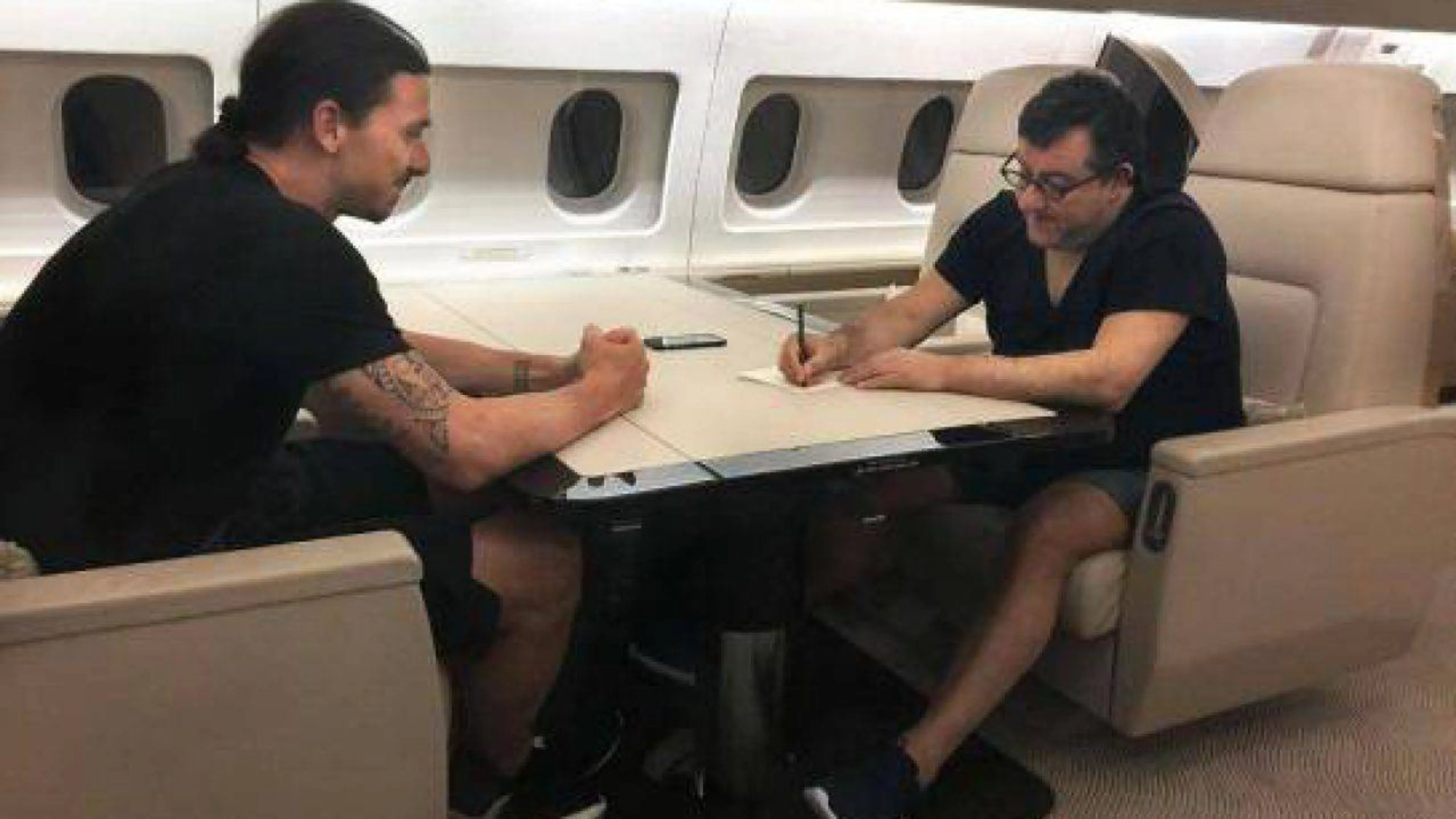 Copertina di Milan, Ibrahimovic rinnova…anzi no: Raiola smentisce tutto