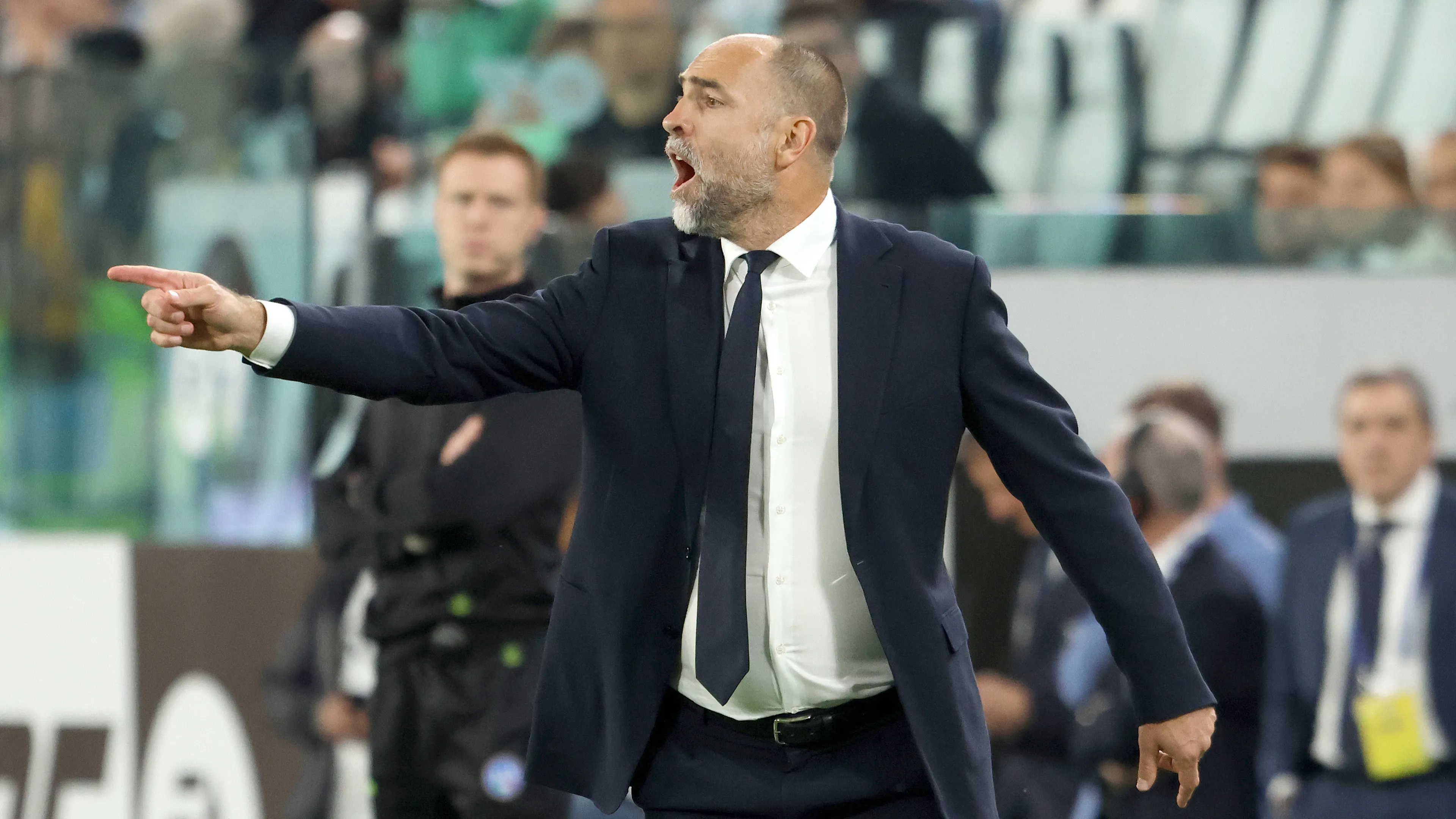 Copertina di IGOR TUDOR Juventus Serie A 2024 25 Juventus vs Udinese 2 0 18 05 2025 Azione Action Single shot Nuova maglia New shirt 2025 26 SERIE A 2024 25 JUVENTUS UDINESE 2 0 NUOVA MAGLIA 2025 26