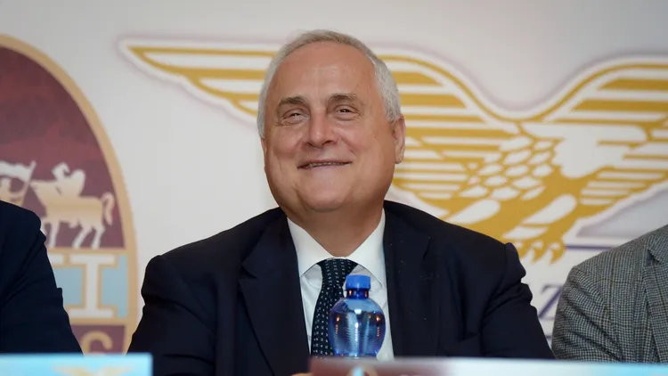 /images/i/l/-/il-patron-della-lazio-lotito-ha-promesso-di-tenere-i-big-ma-occhio-alle-clausole-e-ai-malcontentijpg_1751454938686.jpg