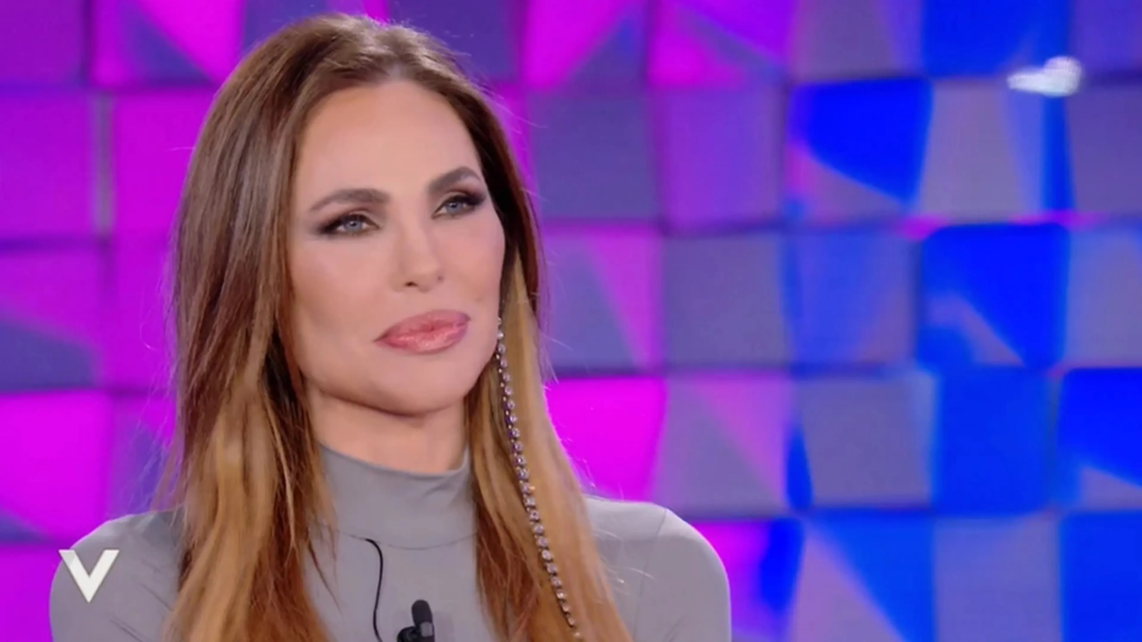 Copertina di Ilary Blasi, ancora contro Totti: "Ho scoperto cose sul suo passato. Non è più lui"