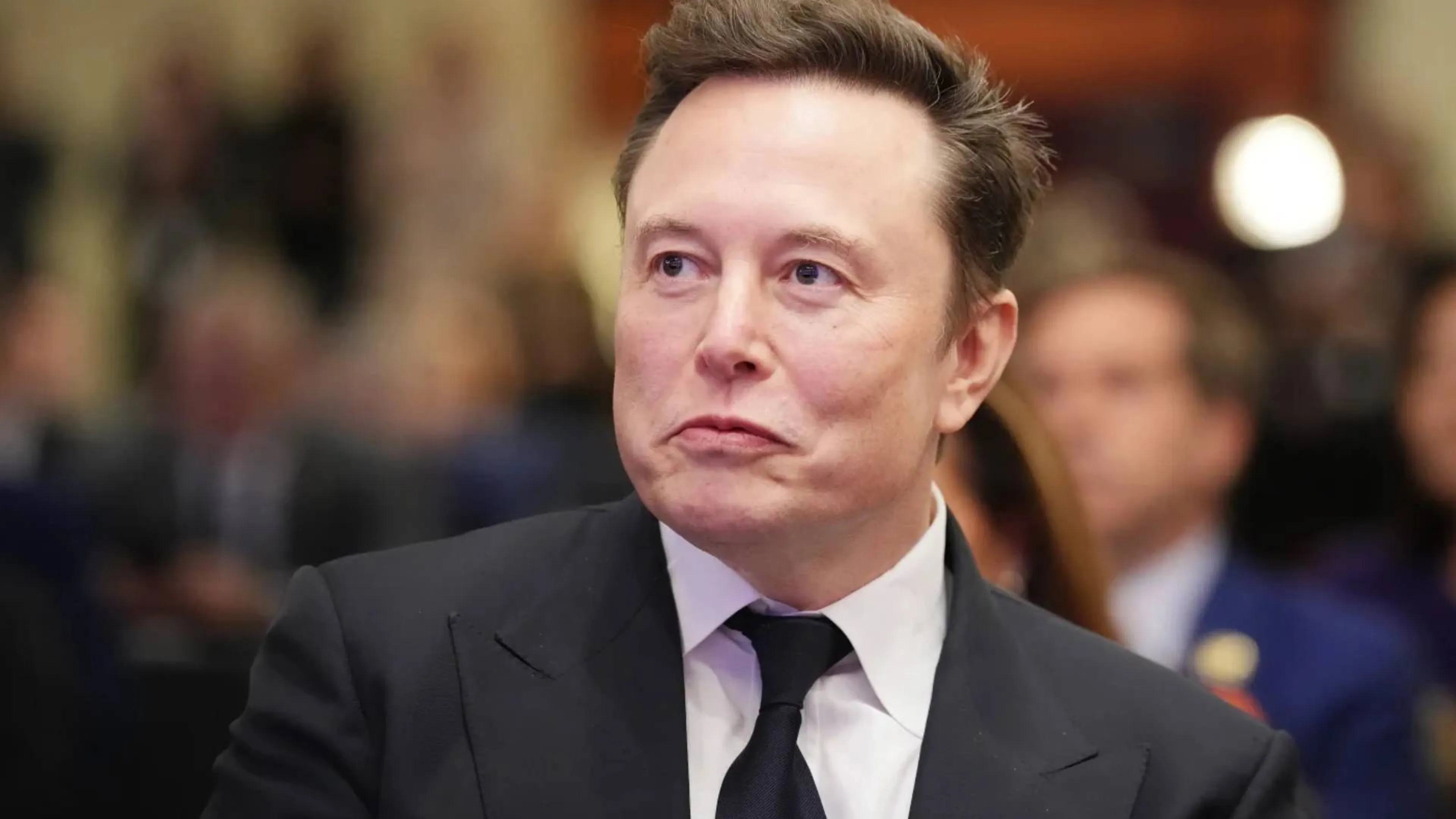Elon Musk vuole comprare il Liverpool? Il padre: "Gli piacerebbe"