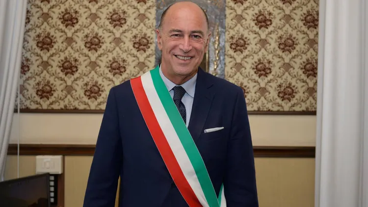 /images/i/l/s/Il-Sindaco-Marco-Melgrati-attacca-la-Juventus.jpg