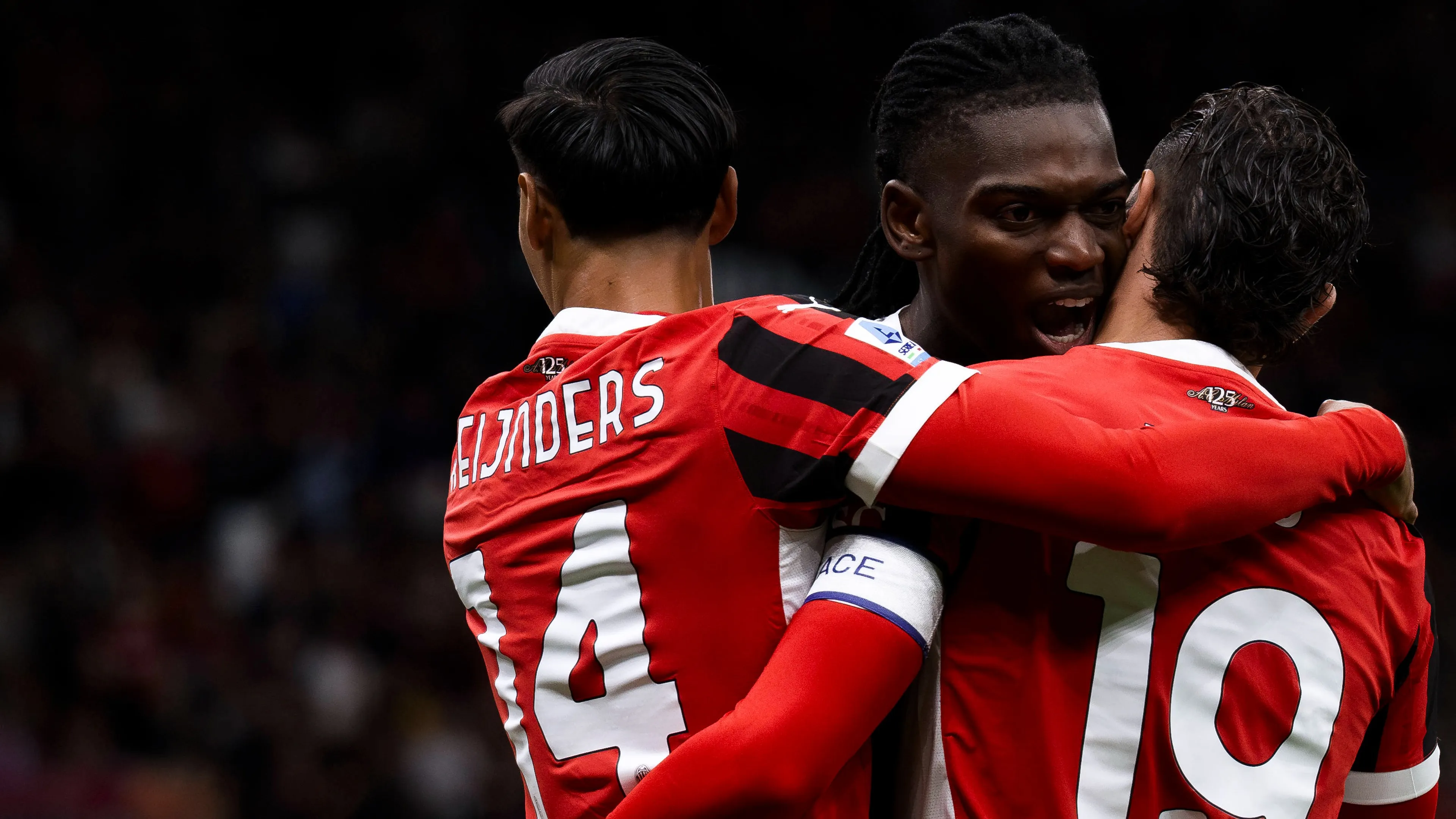 Milan, il commento della moglie del grande ex fa sognare i tifosi: "Ci mancate"