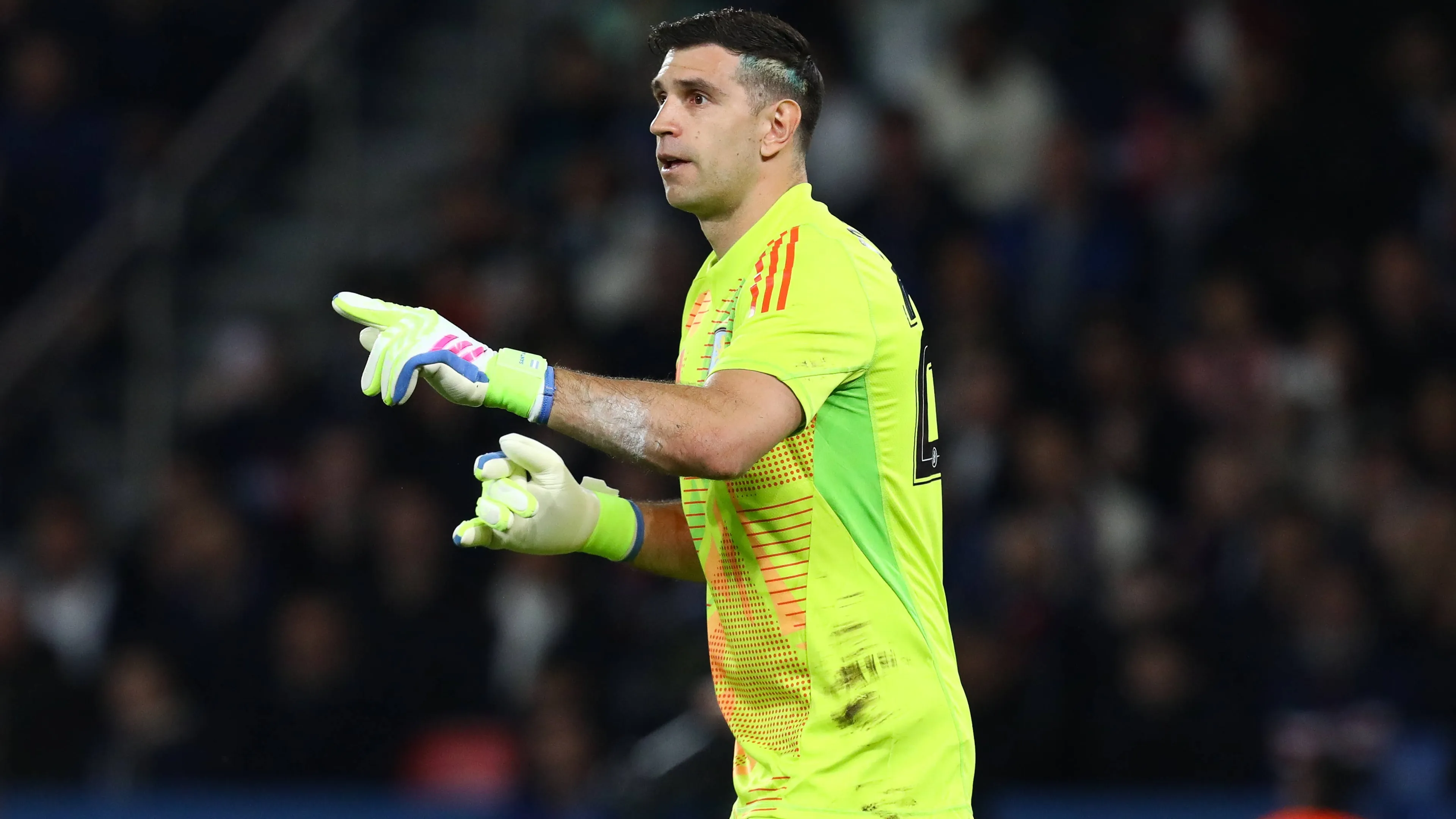 Dibu Martinez risponde a Gattuso e alimenta la polemica: "Non sa cos'è il Sudamerica"