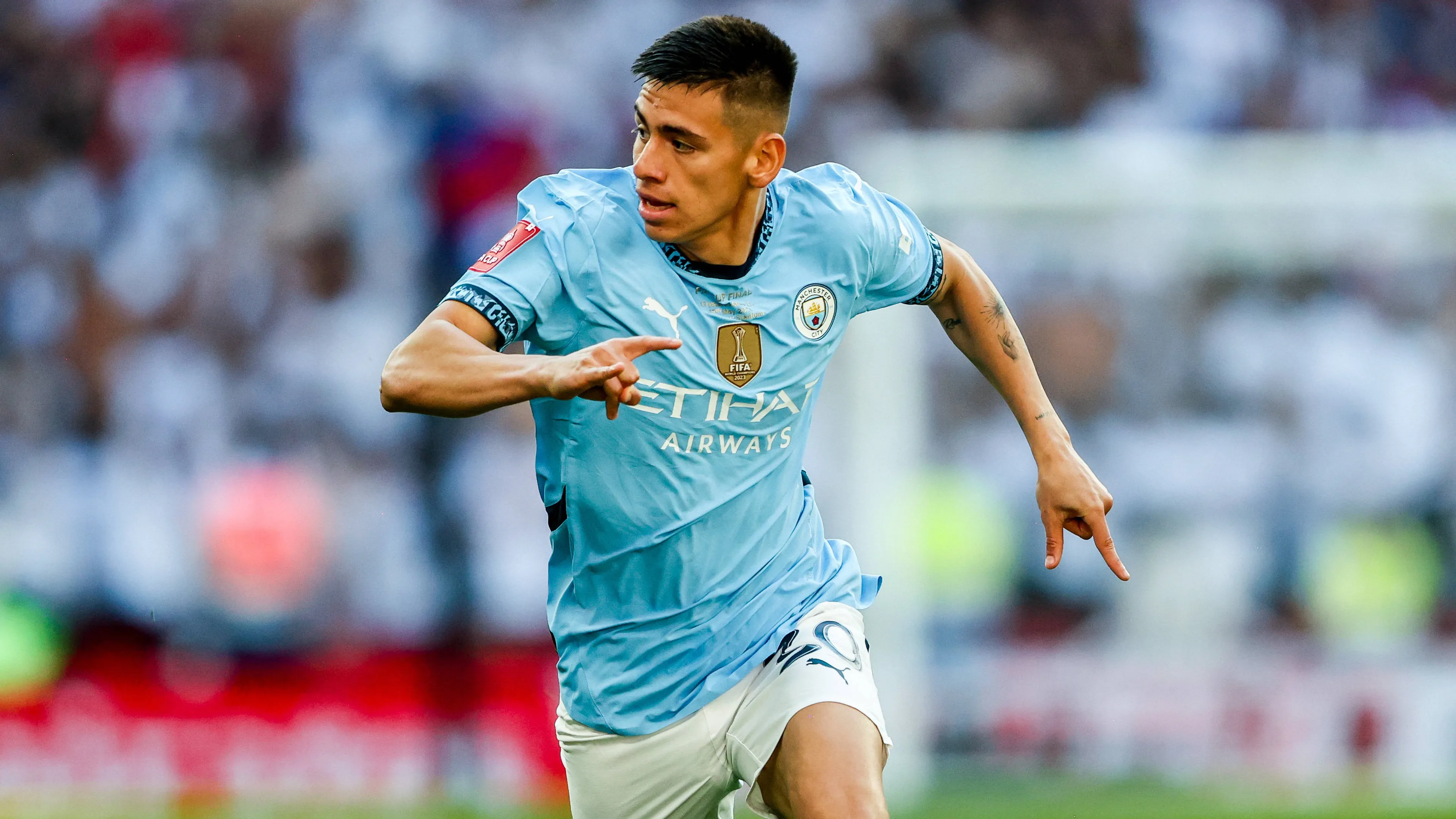 La Roma fa sul serio per Echeverri: offerta importante al City, arriva la risposta degli inglesi