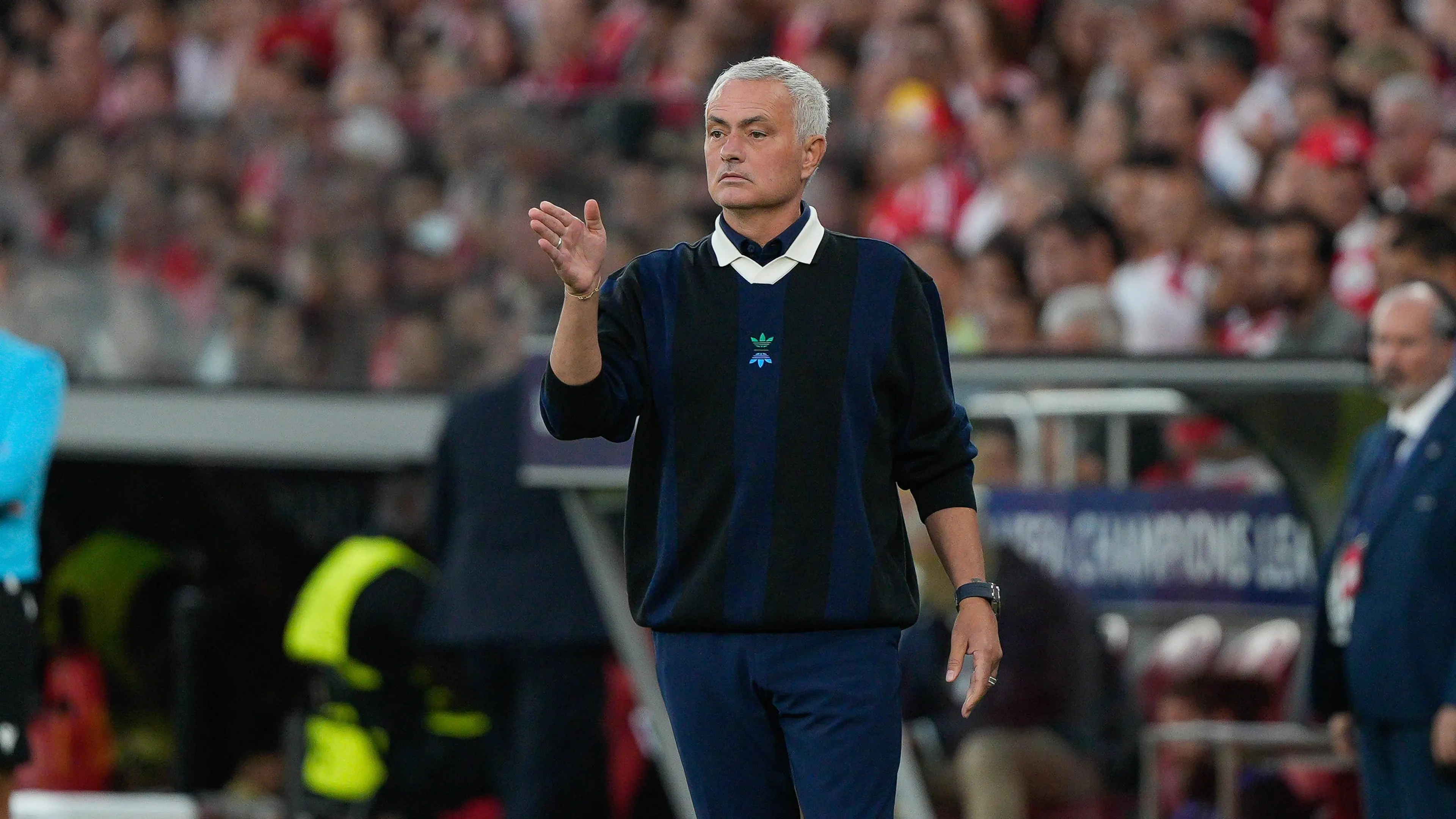 Mourinho, spunta una clausola particolare nel suo contratto con il Benfica: ecco cosa prevede