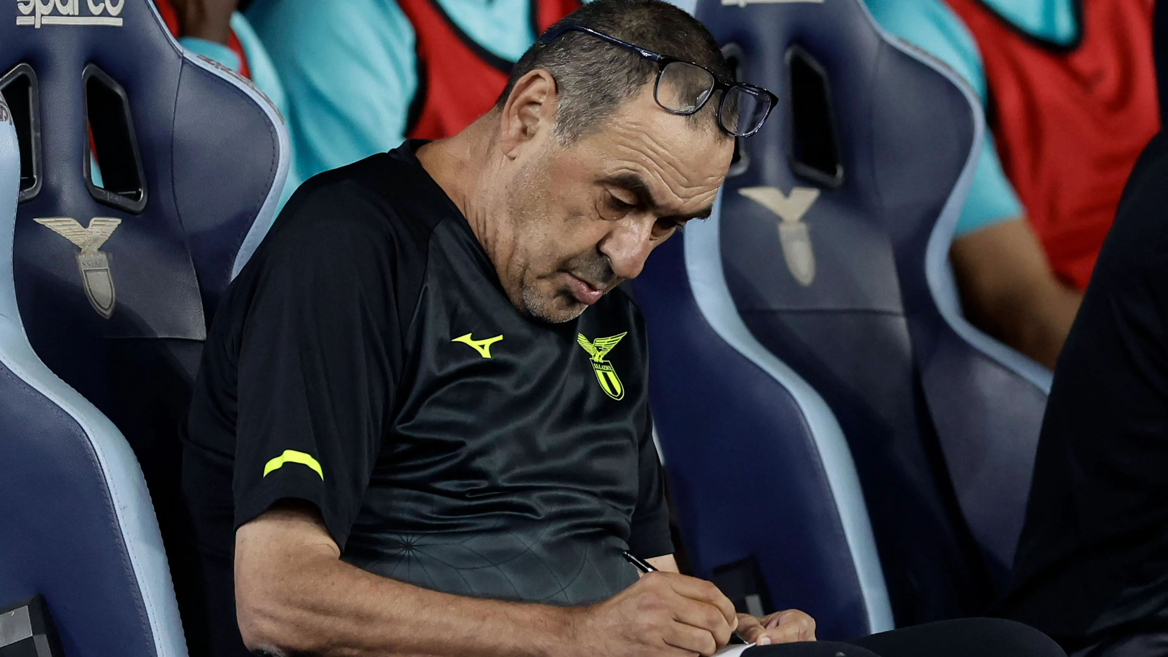 Lazio, Sarri pensa a una nuova veste tattica? L'allenatore potrebbe abbandonare il 4-3-3