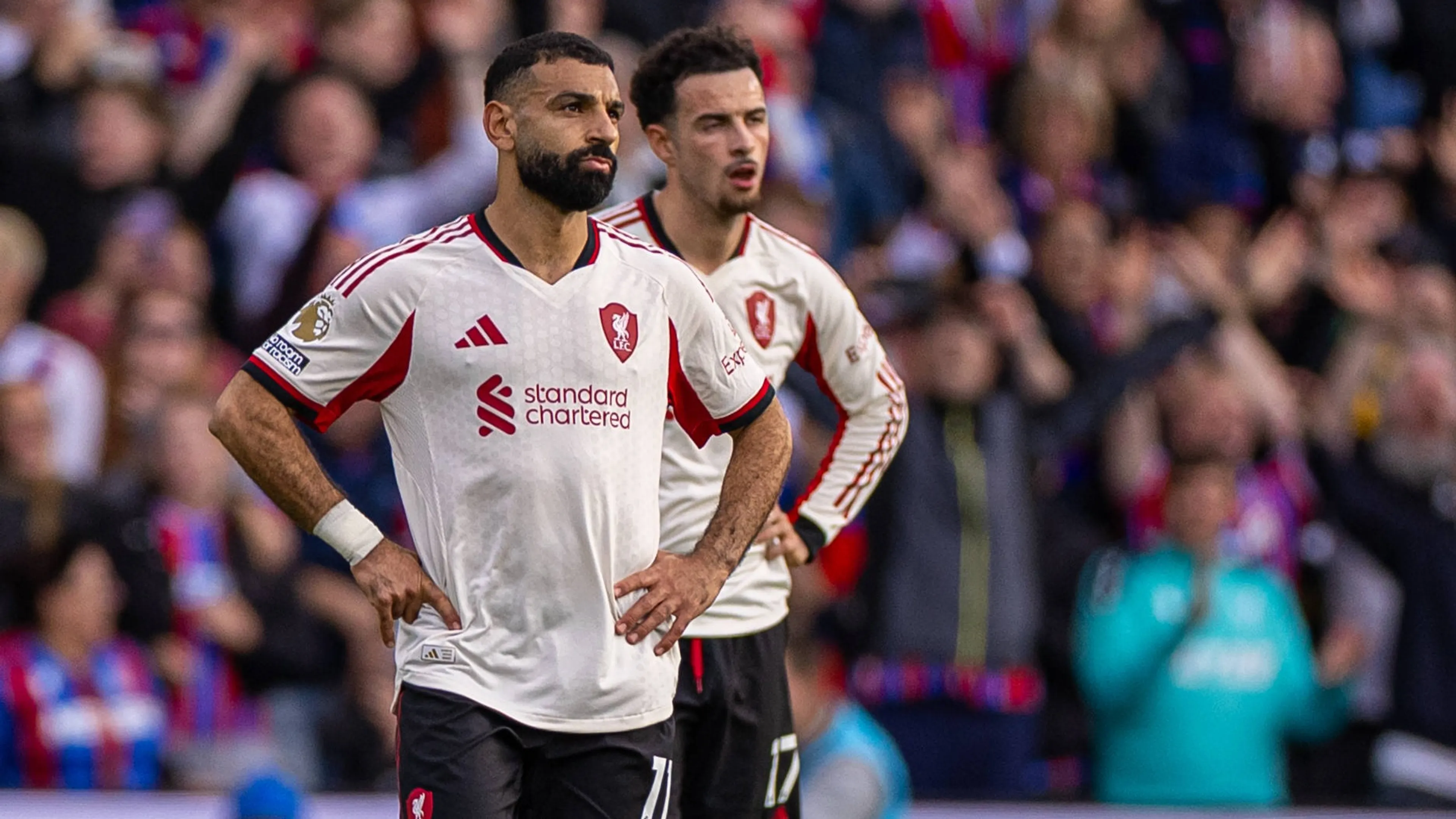 Champions League, Liverpool bloccato in aeroporto prima della partita contro l'Eintracht Francoforte: cos'è successo
