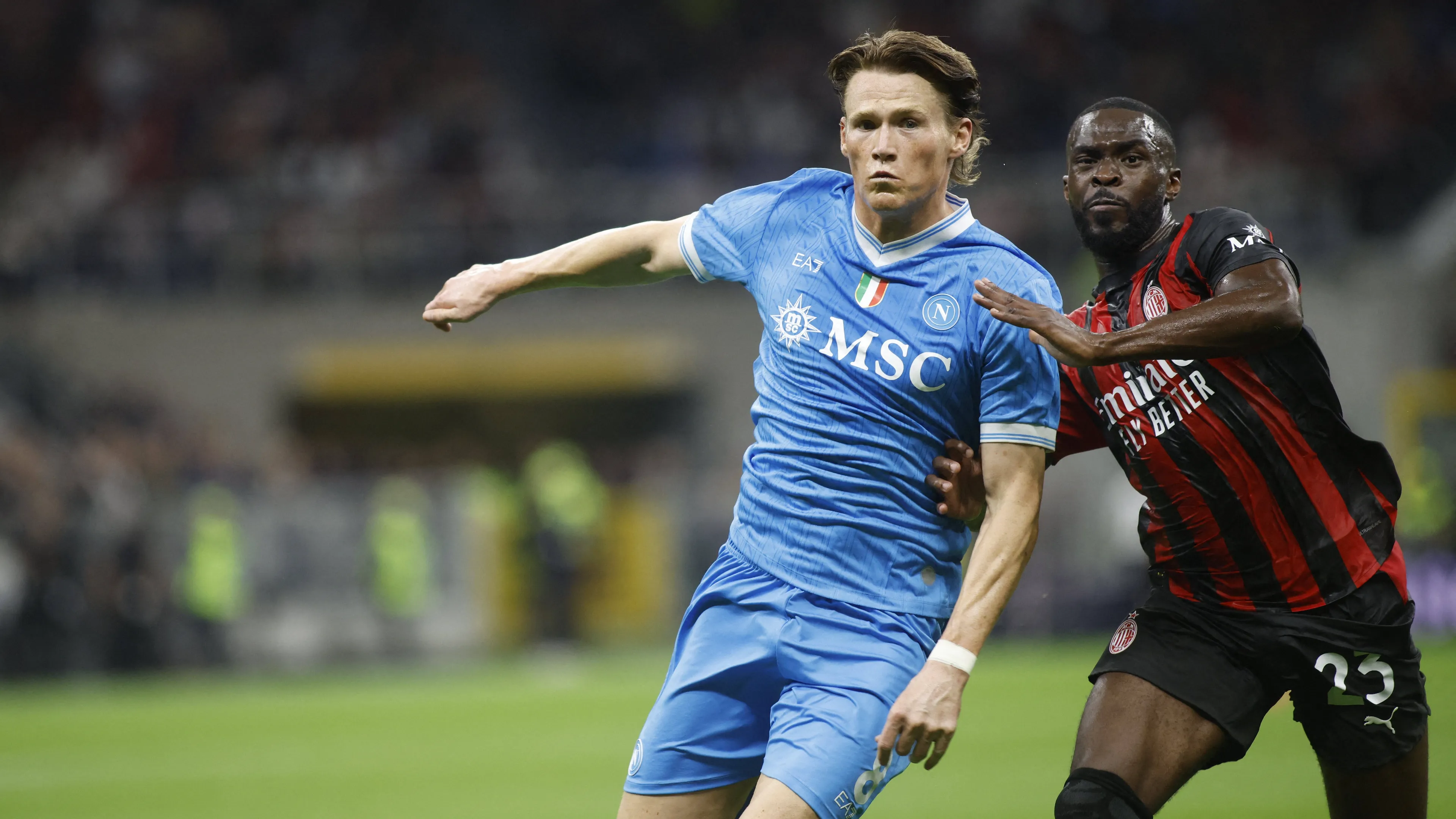 Milan-Napoli, polemiche per il mancato rigore su McTominay: ecco perché il VAR non è intervenuto (VIDEO)