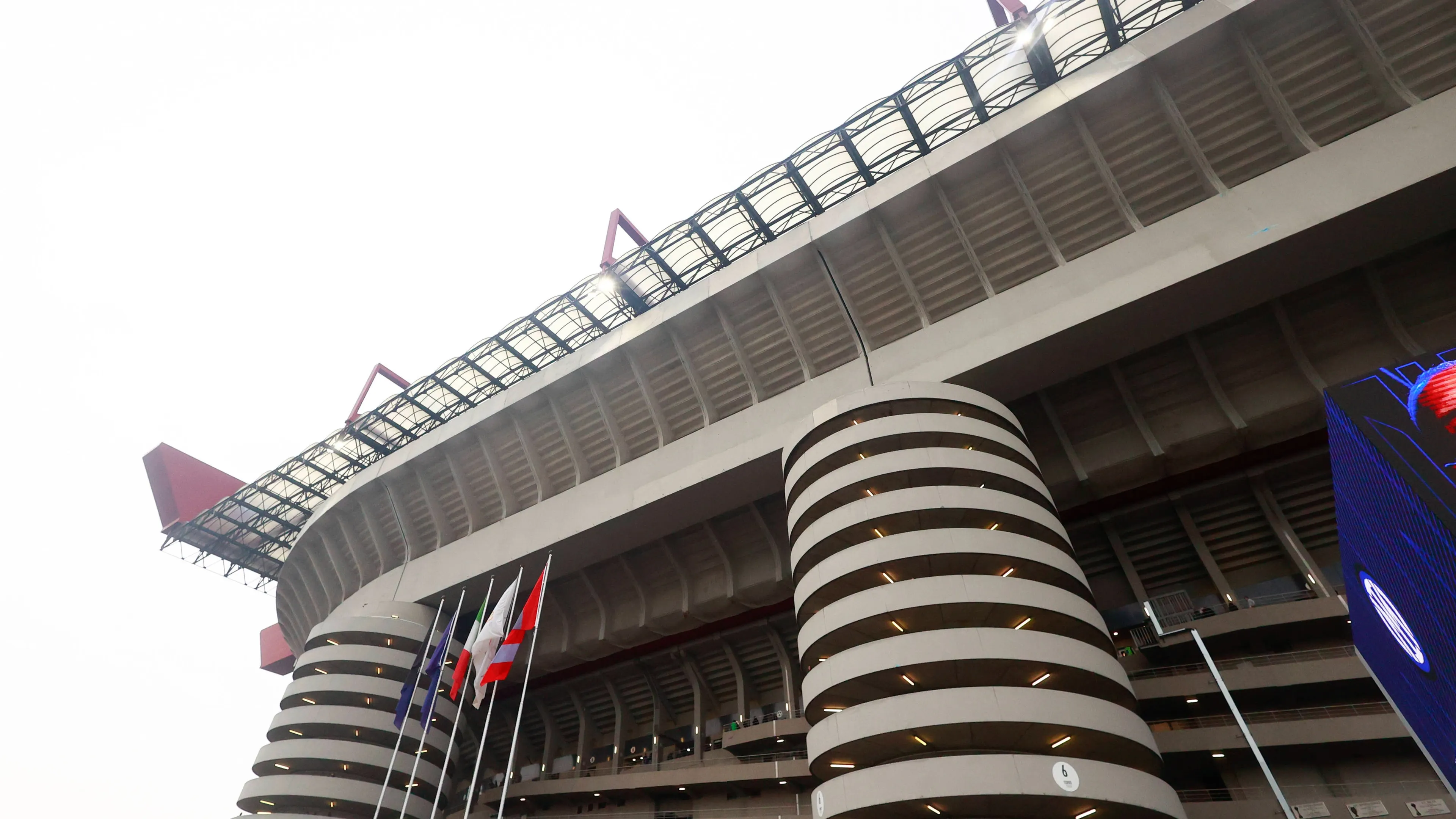Nuovo San Siro, parla l'architetto Foster: "Progetto straordinario, sfida interessante"