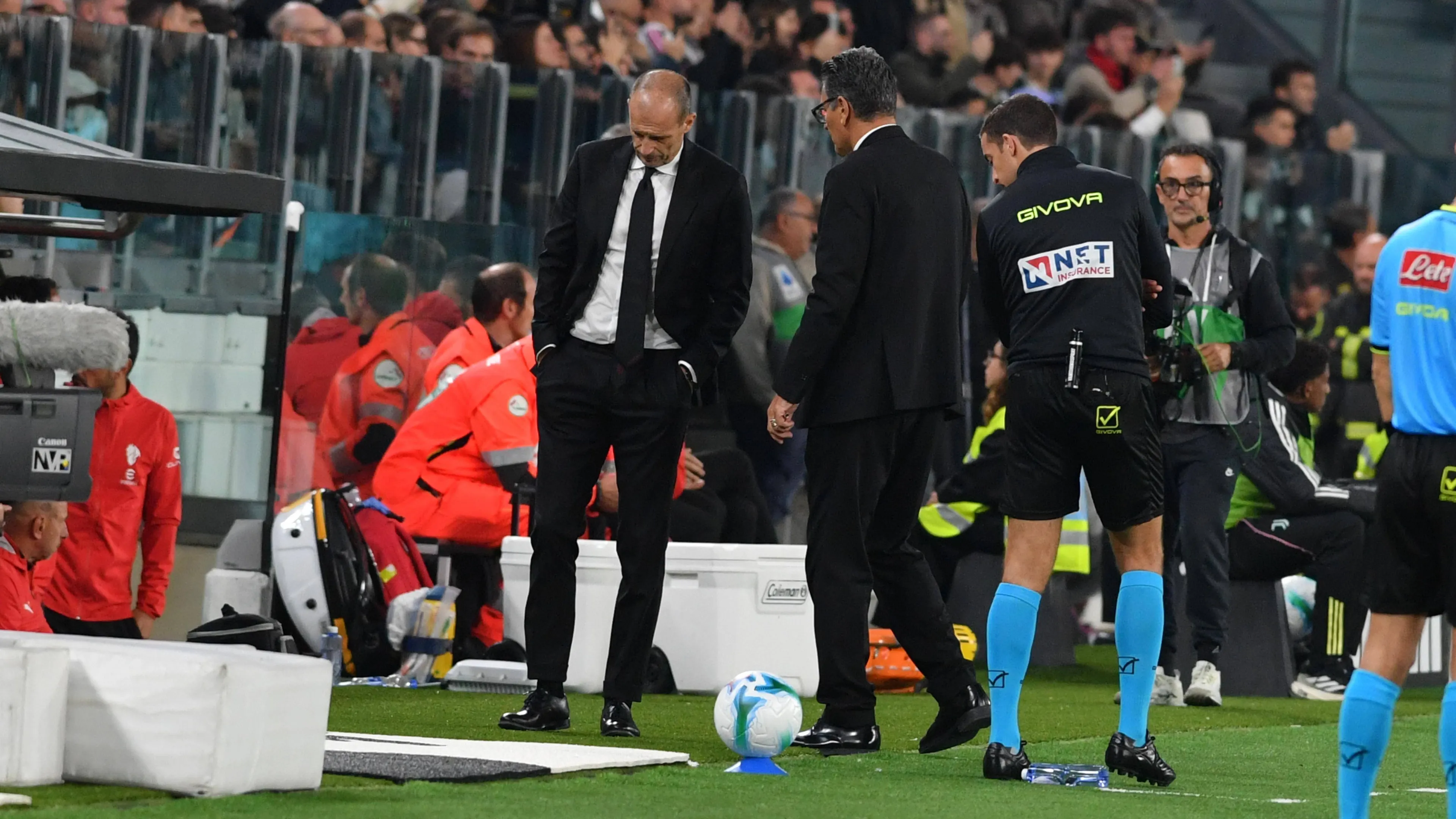 Juve-Milan, Allegri a Landucci sul rigore di Pulisic: "Gli avevo detto di non tirare di piatto"