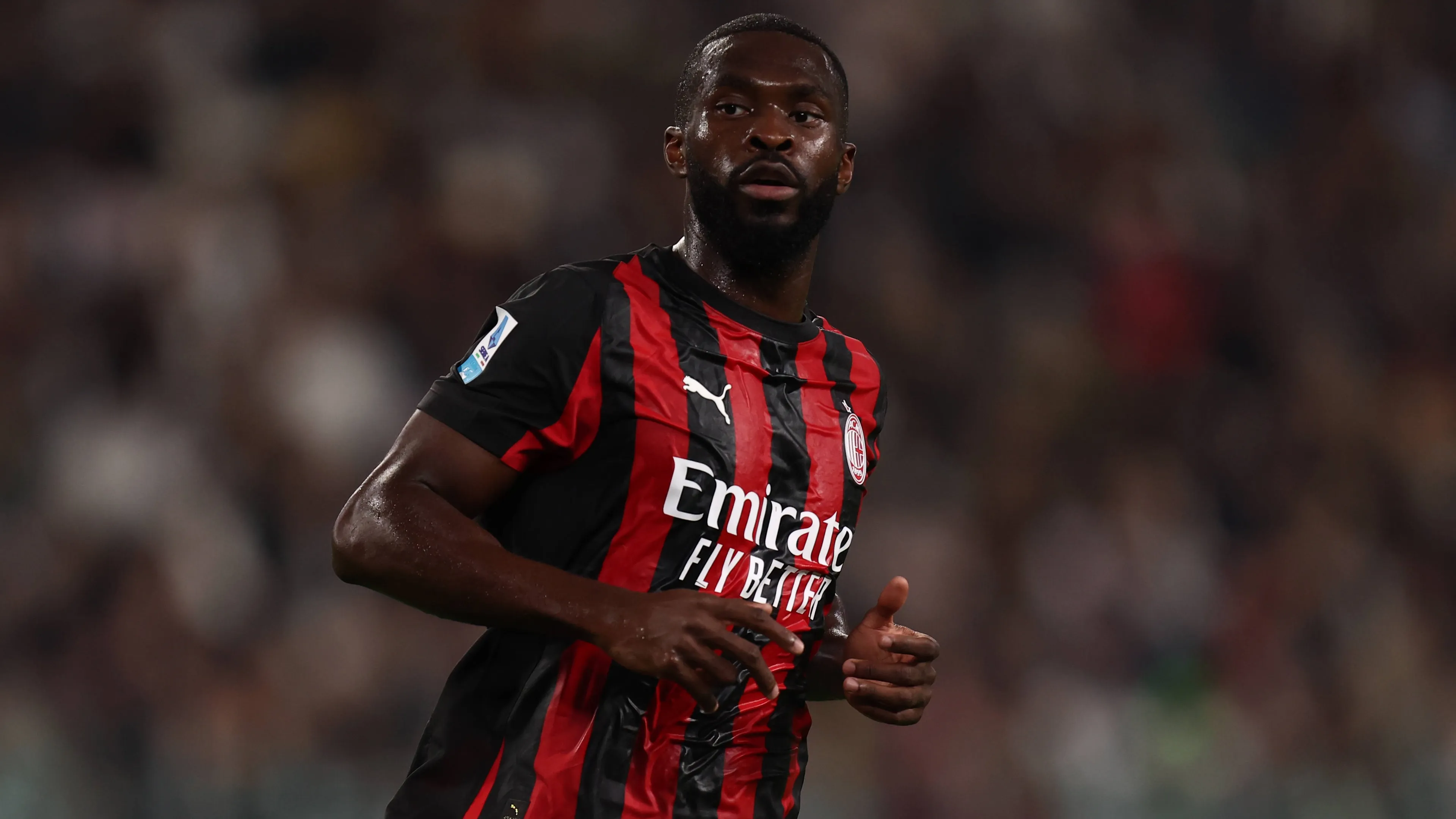 Milan, urge il rinnovo di Tomori: il suo contratto scade nel 2027