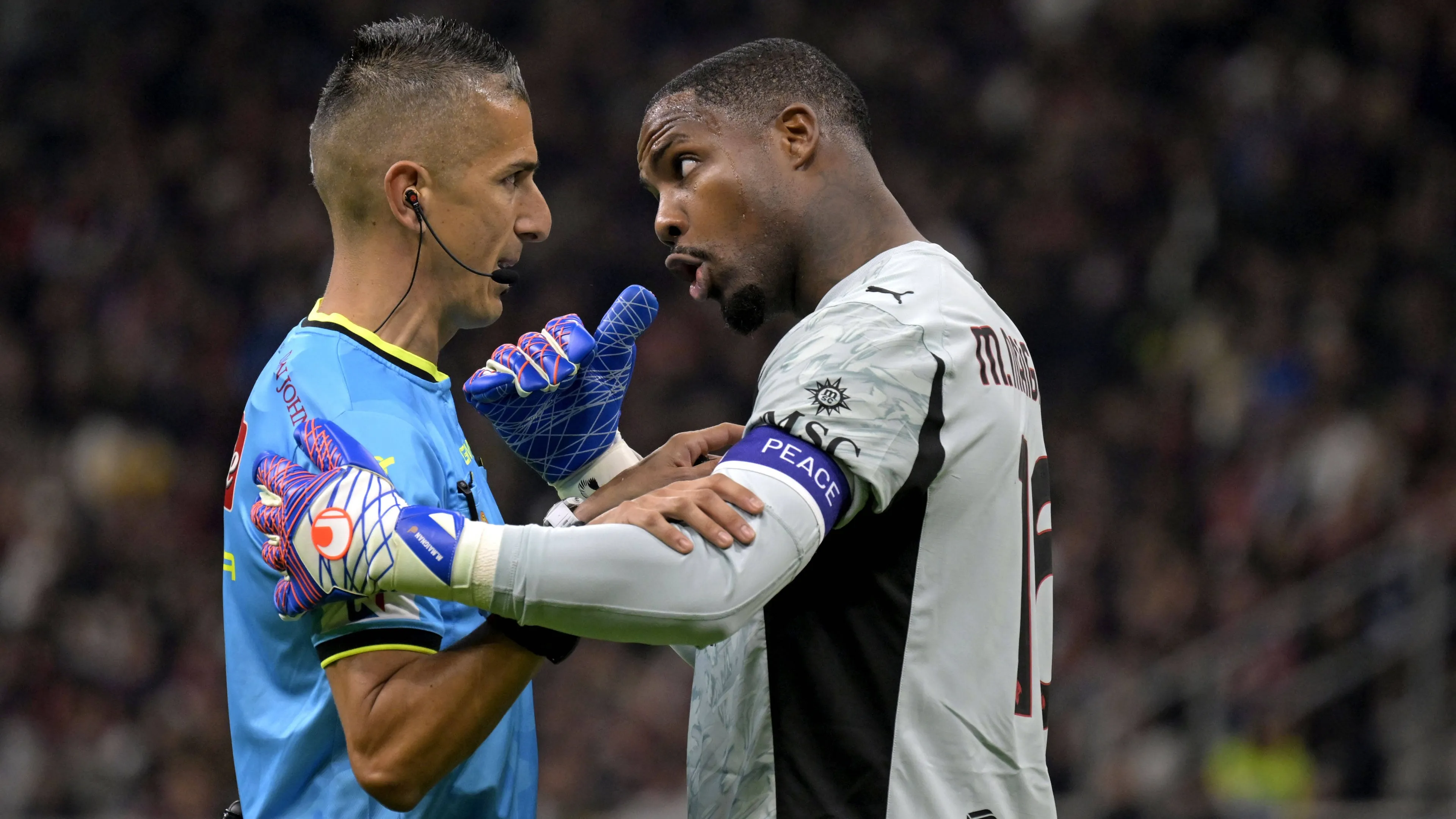 Serie A, clamorosa indiscrezione da GdS: può tornare la prova tv per le troppe simulazioni