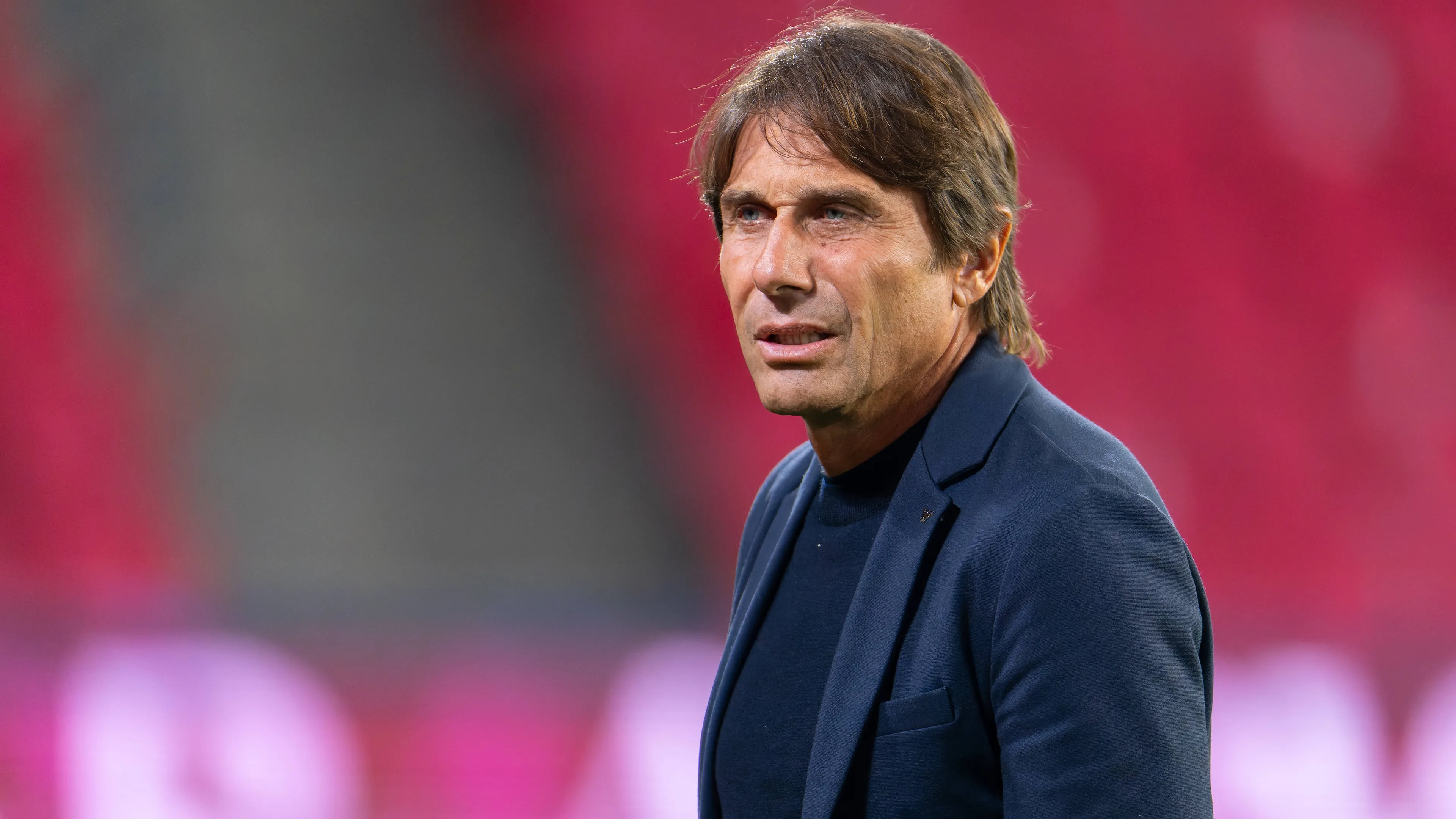Napoli, Conte pensa a una soluzione a sorpresa in Champions League: cambio modulo in vista?