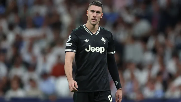 Real Madrid-Juventus, Vlahovic: "Ripenserò al gol sbagliato, ma non sento  pressione. Qui competizione sana"