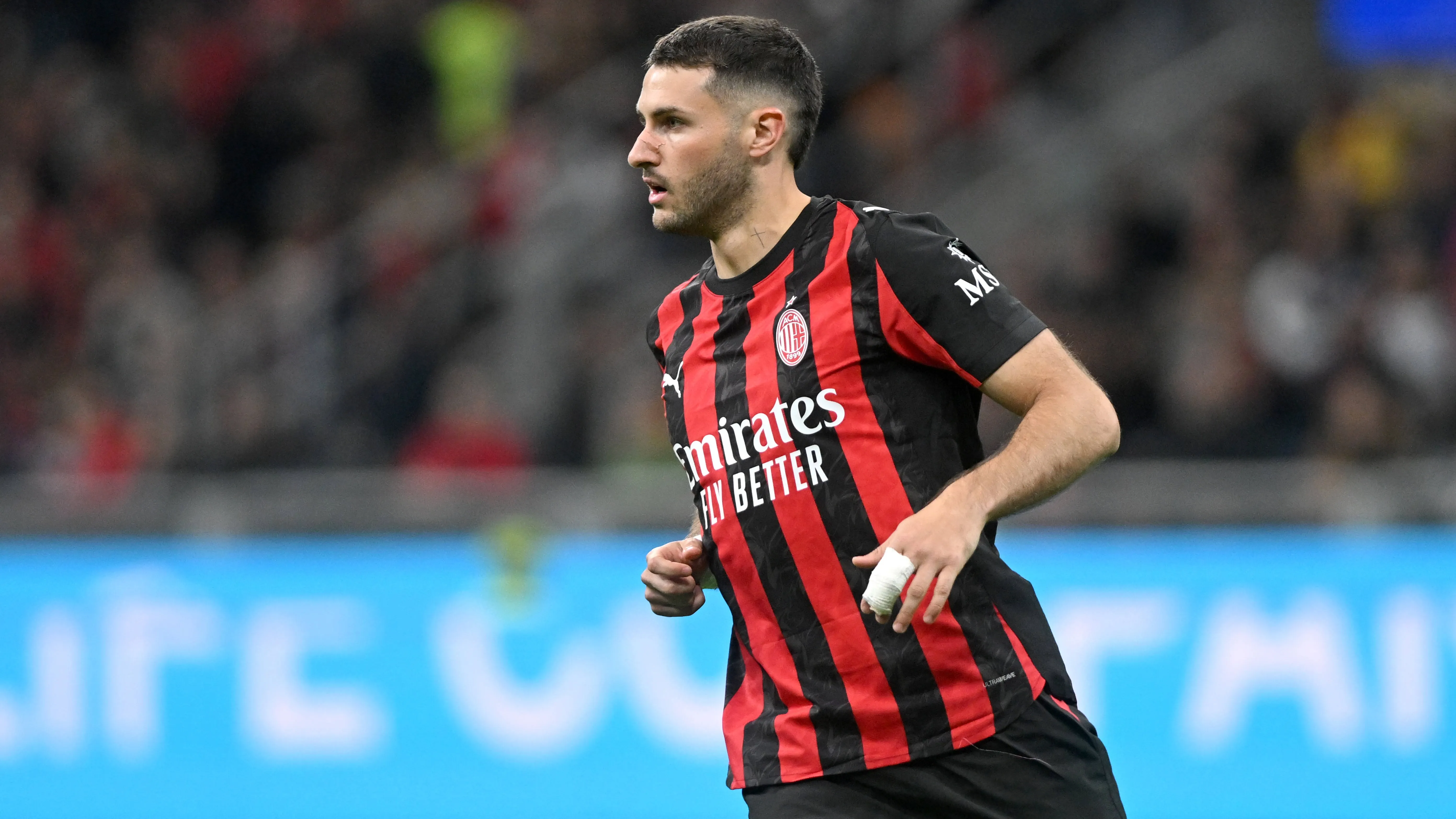 Milan, Gimenez può finire al West Ham